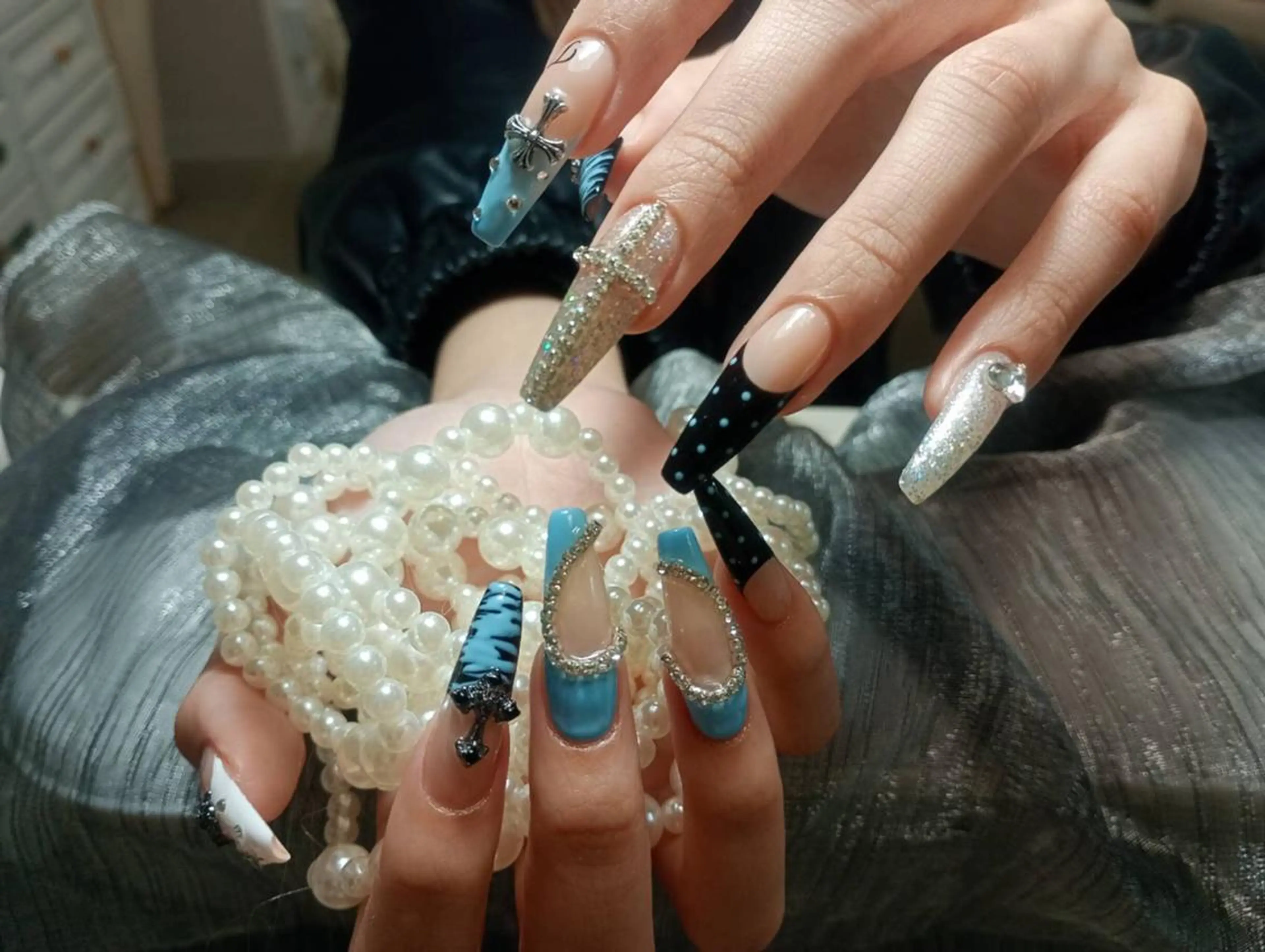 ネイル 長さ出し フレンチネイル ジェルネイル ガラスフレンチ 韓国ネイル Hana Bloom Nail💛Rinaのネイルデザイン