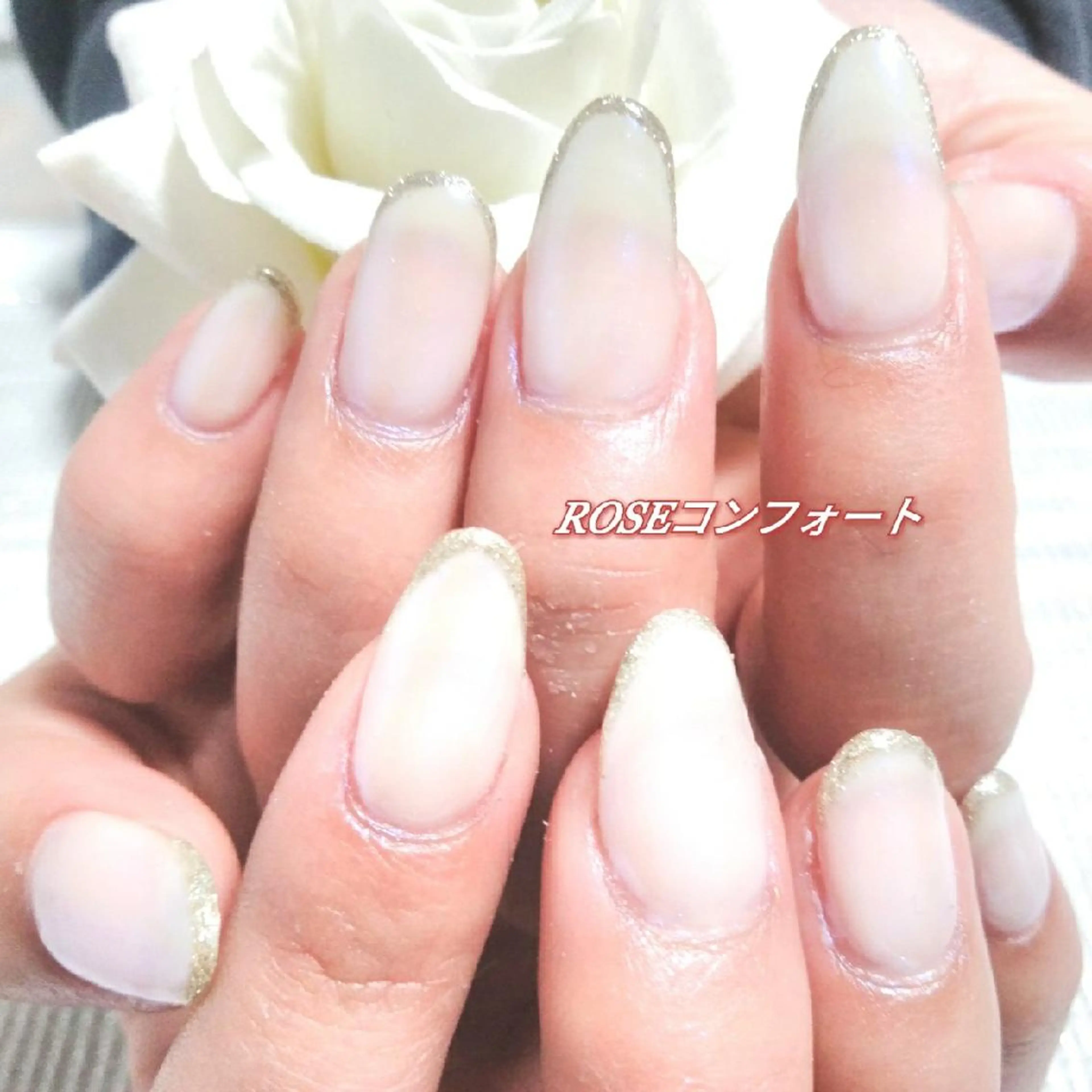 ネイル エステとネイル ローズコンフォートのネイルデザイン