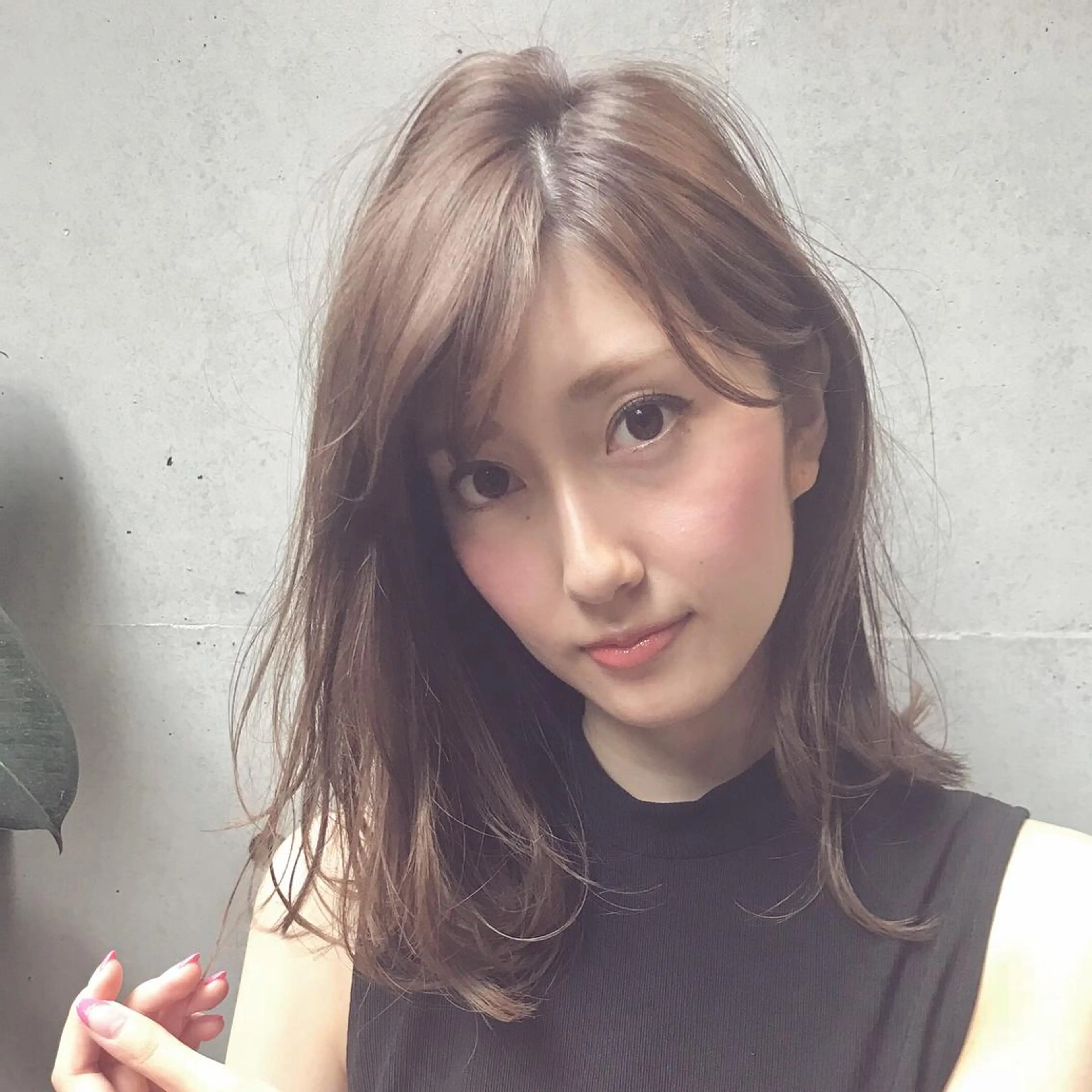 ミディアム レイヤーカット ミモザワークス所属・ショートは任せて ミヤザキのヘアスタイル