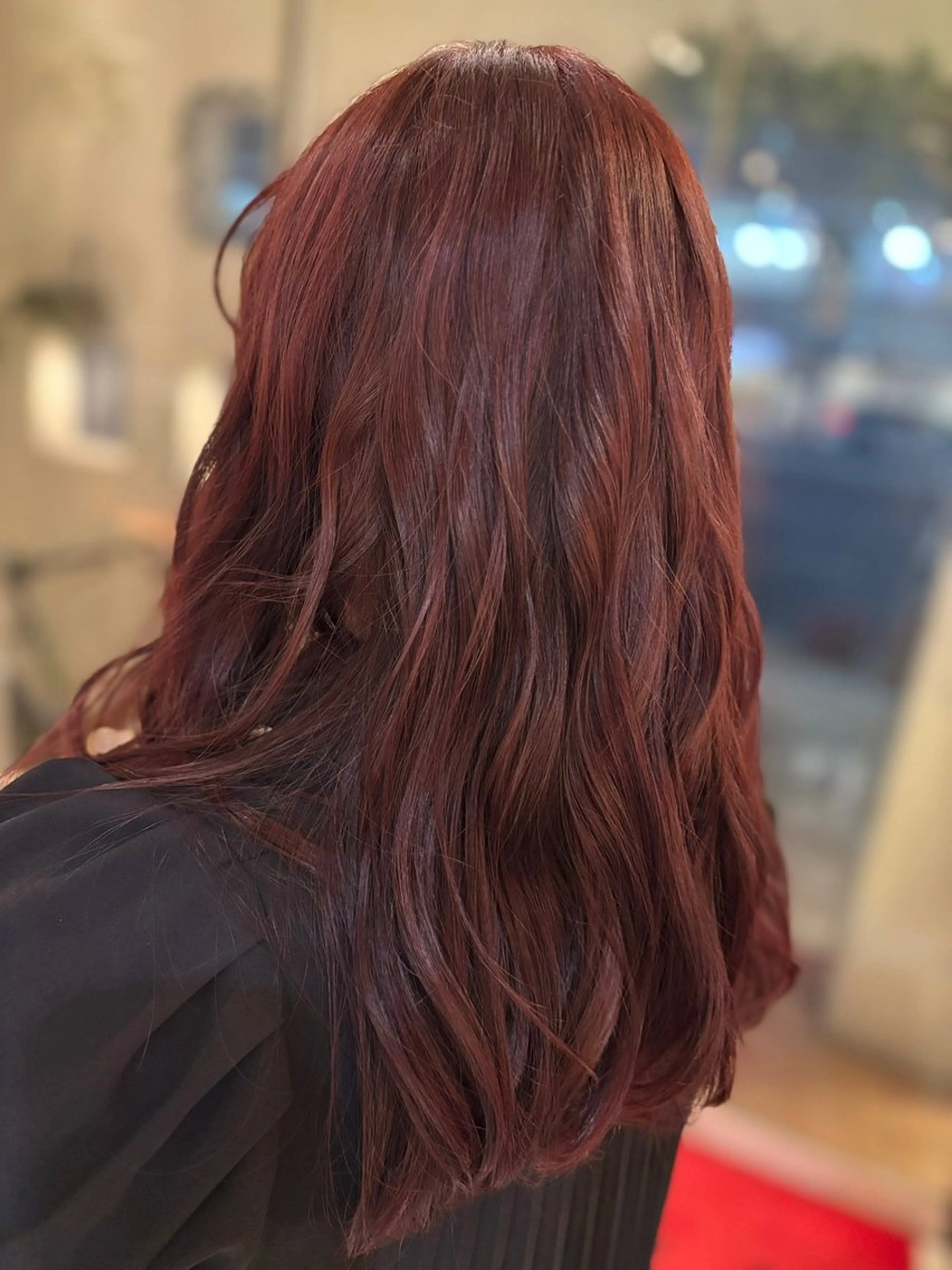 ロング カラー ブラウンカラー レッドカラー レッドブラウン 岡村 雅のヘアスタイル