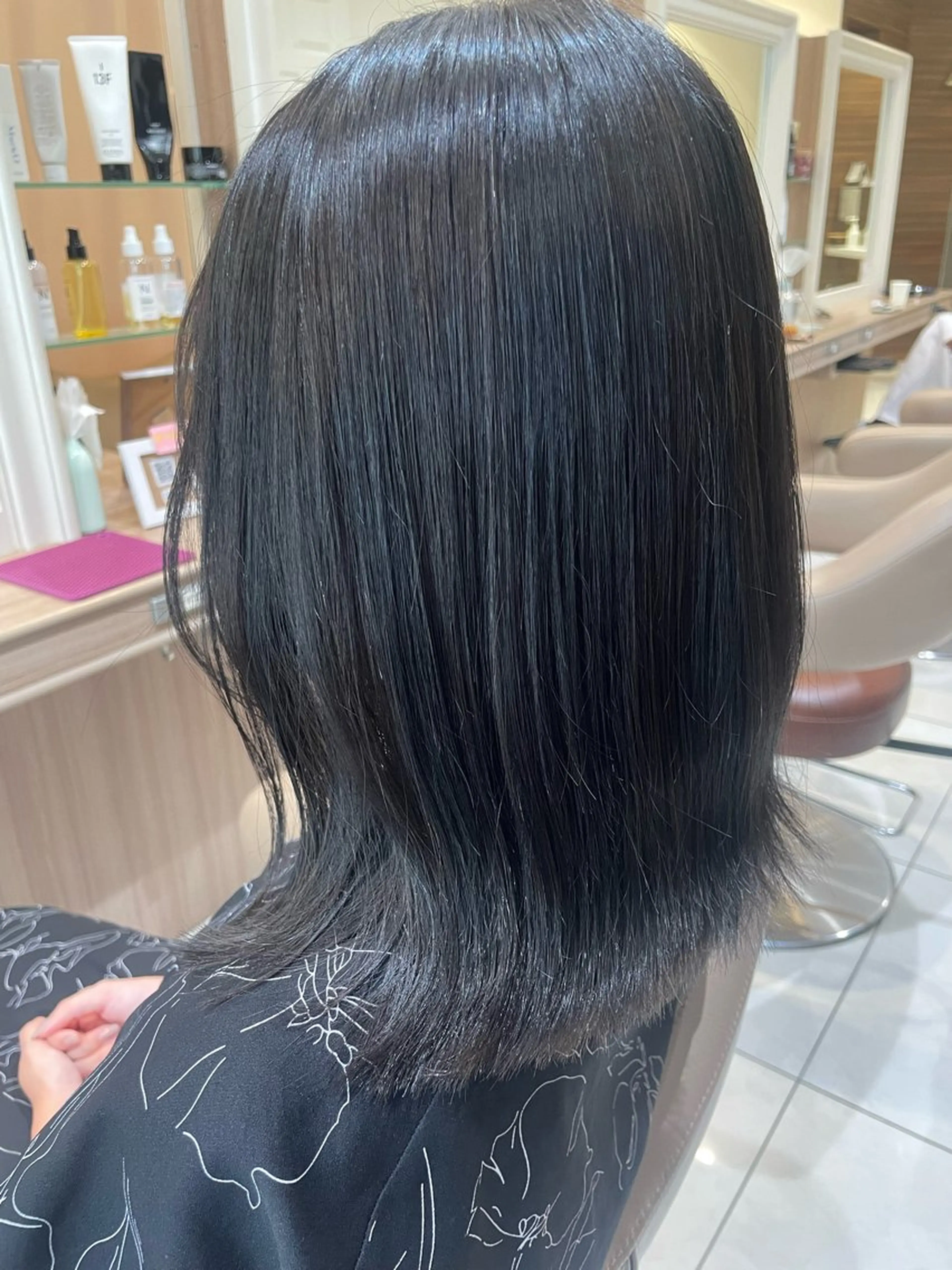 ミディアム パーマ カット 縮毛矯正 トリートメント 韓国ヘアメイク🎀/ 縮毛矯正✨山本媛香のヘアスタイル