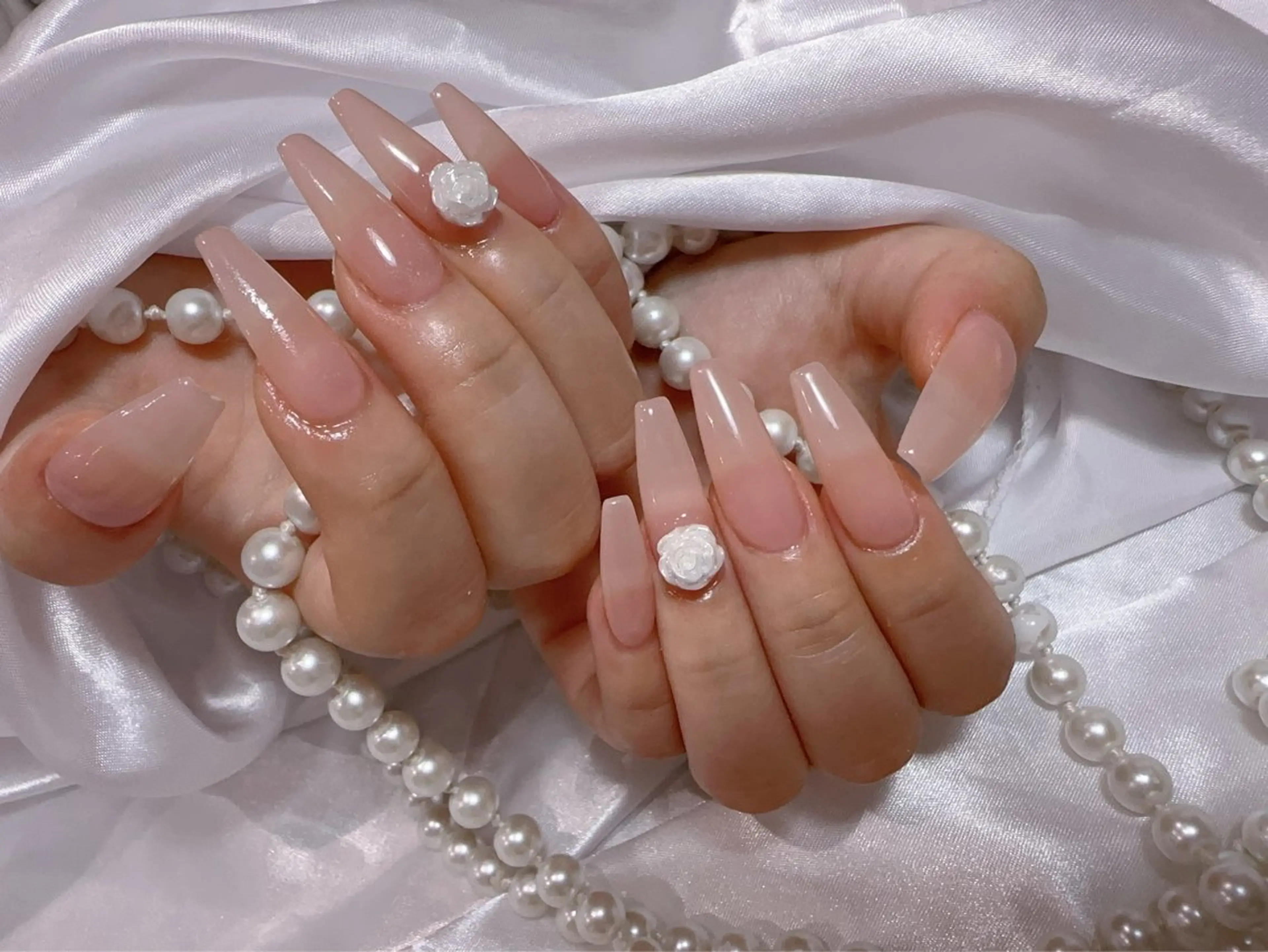 ネイル アートネイル フラッシュネイル フレンチネイル ジェルネイル ガラスフレンチ ハンドネイル You&Me Miyuのネイルデザイン