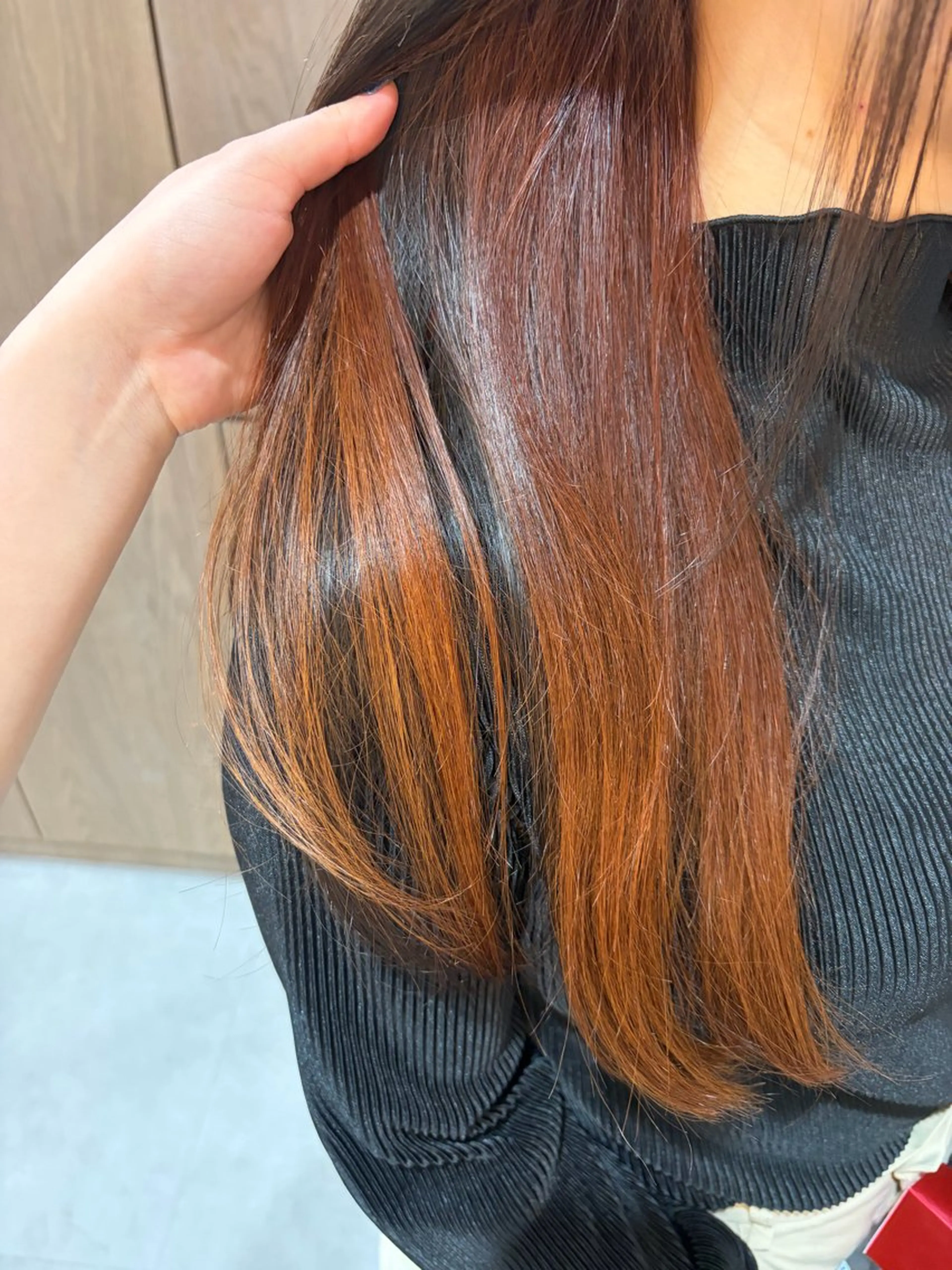 ロング カラー オレンジ ルプラボウ あいか 韓国ヘア/艶髪のヘアスタイル