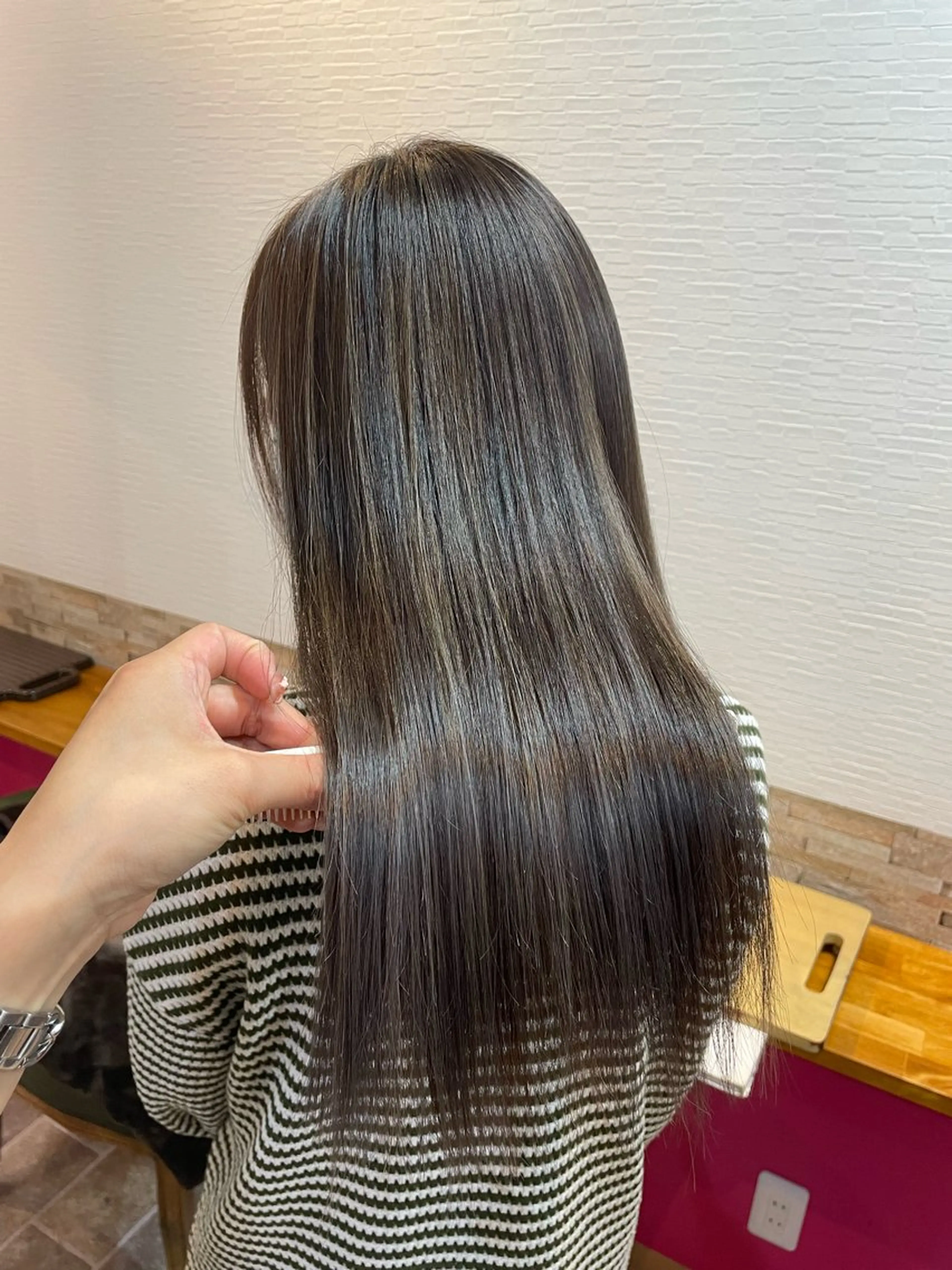 ロング カラー ハイライトカラー ハイライト カット ヘアカラー トリートメント YUI/ ブリーチカラー🌷のヘアスタイル