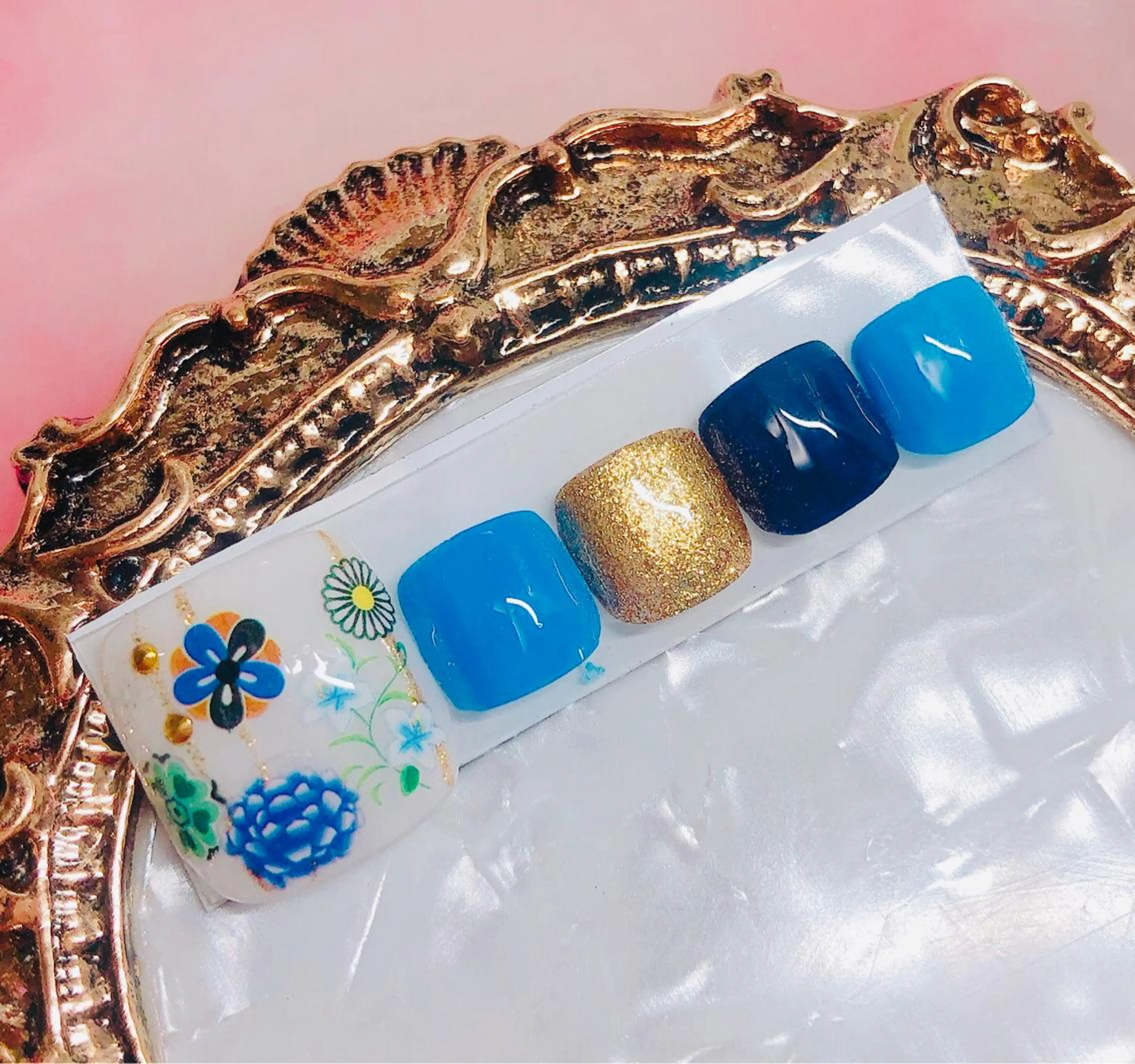 ネイル フットネイル フットネイル CROWN プライベートサロンのネイルデザイン