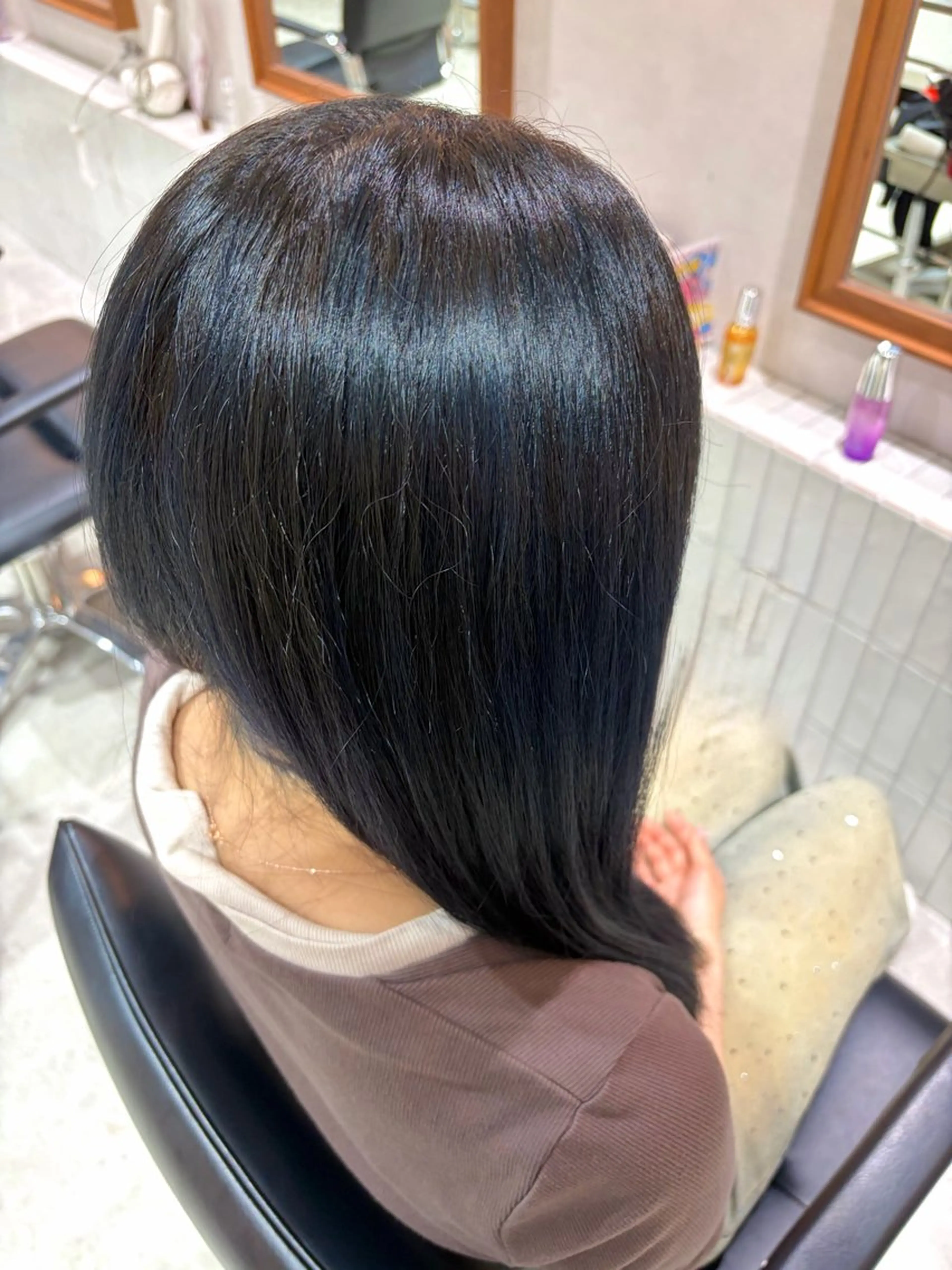 セミロング ヘアカラー ZEST Ivy/ シュウのヘアスタイル
