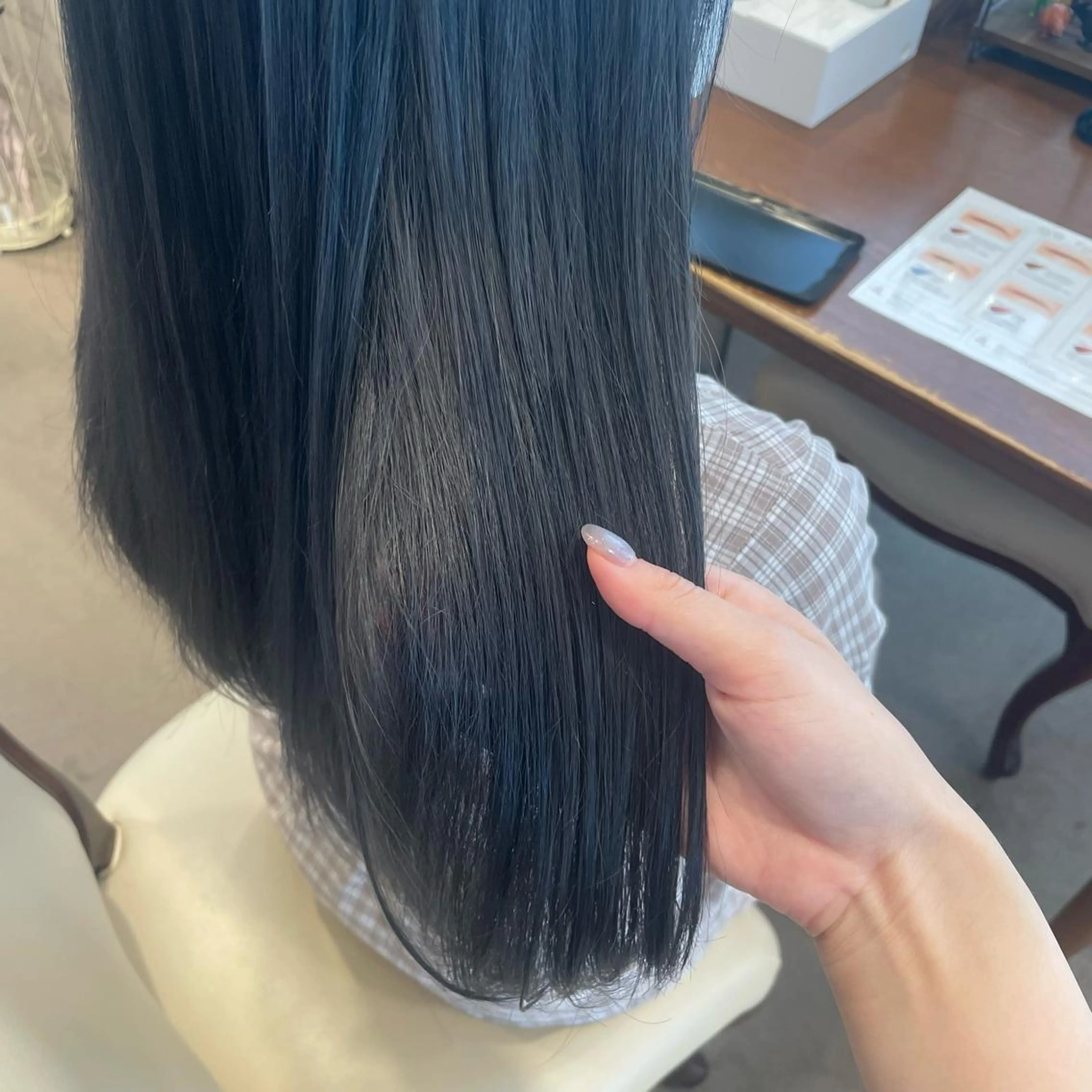 ショート カラー 黒髪 ブリーチ ブルーカラー ブルーブラック ヘアカラー 🍪ﾖｼｲﾊﾙﾈ🍪 ﾗﾍﾞﾝﾀﾞｰｶﾗｰのヘアスタイル