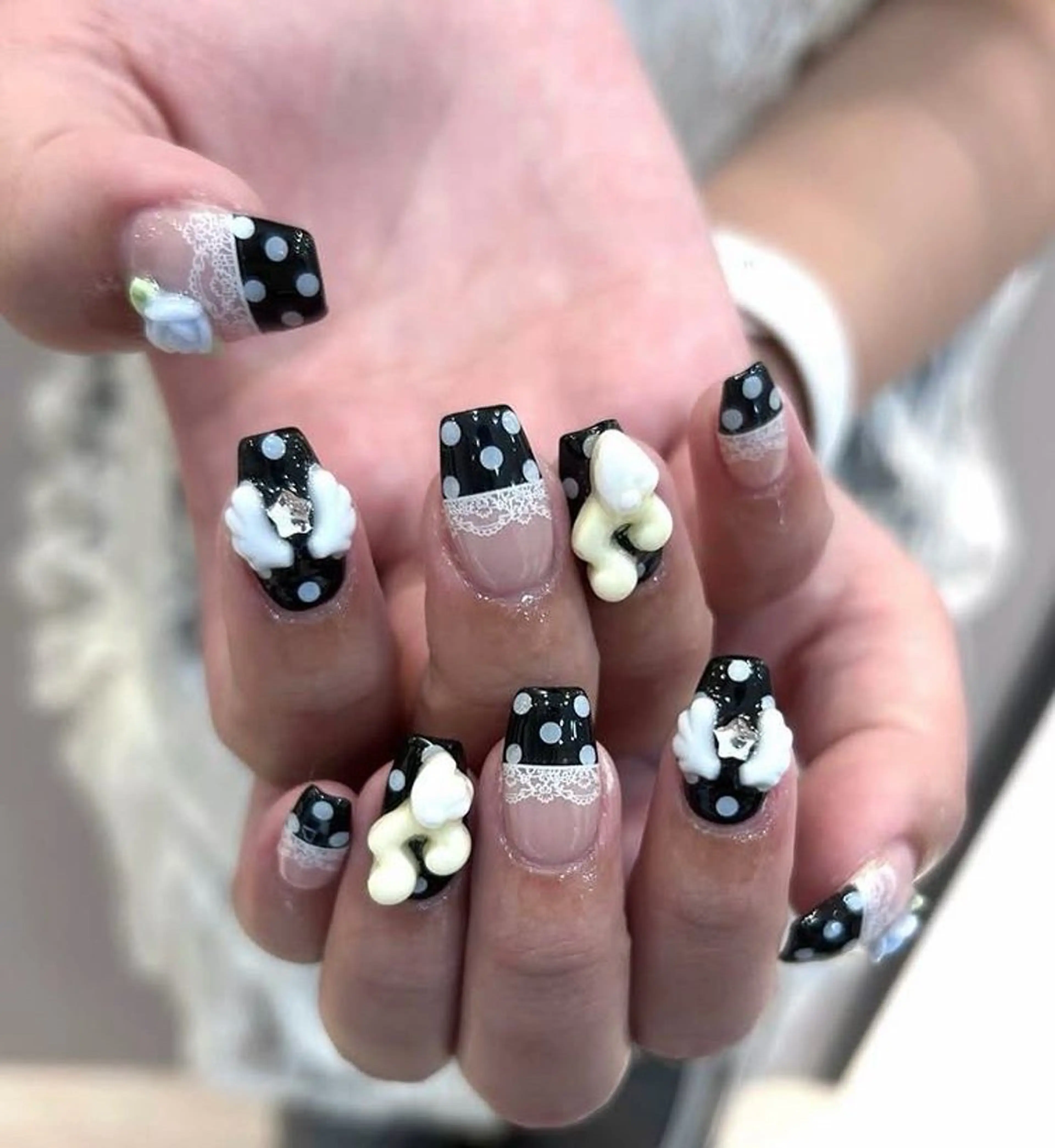 ネイル アートネイル 長さ出し ジェルネイル 韓国ネイル マグネットネイル ハンドネイル Cloudy Chan Nailのネイルデザイン