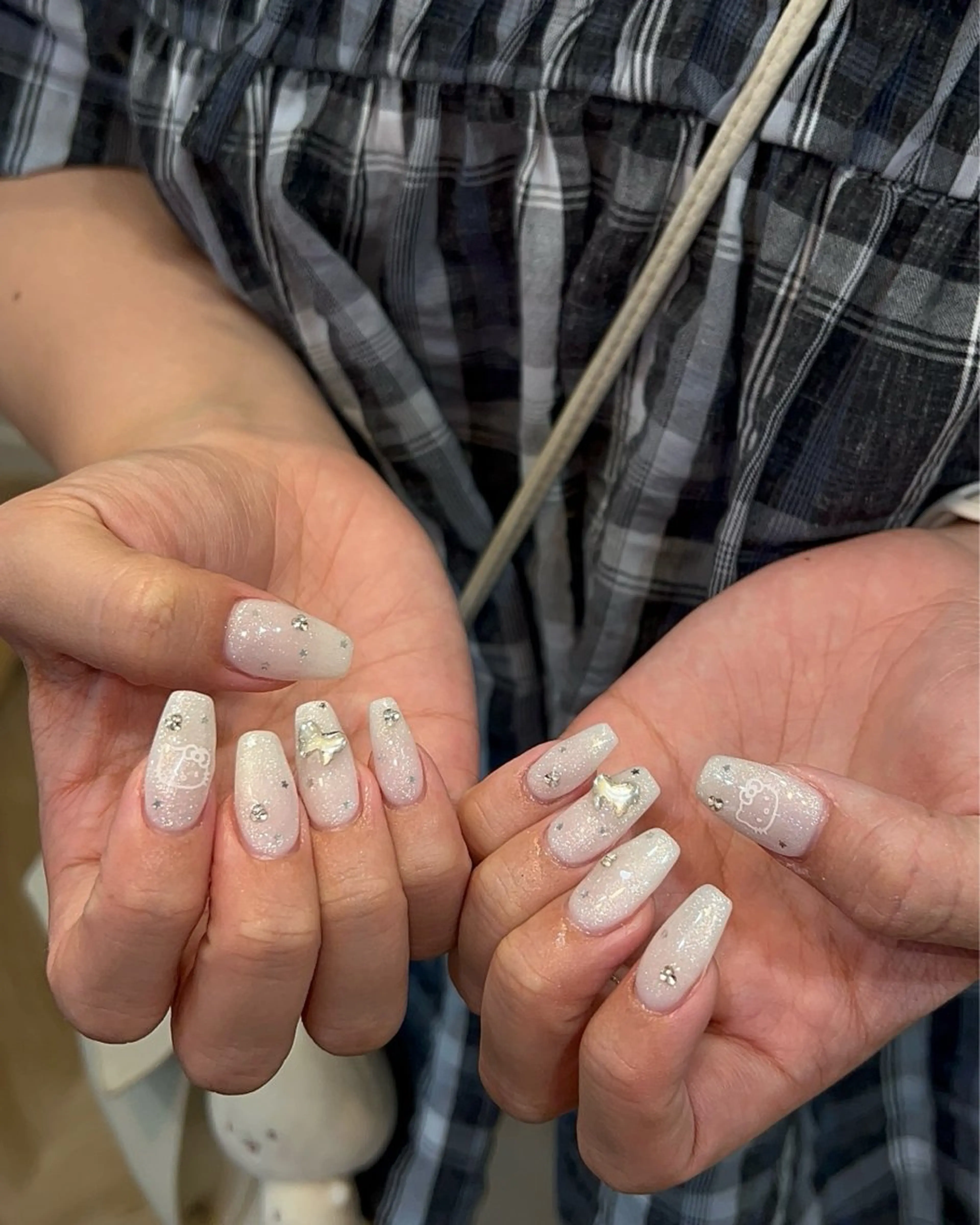 ネイル ハンドネイル フットネイル ハンドケア Nes.Nail所属・Miyagi Asamiのネイルデザイン