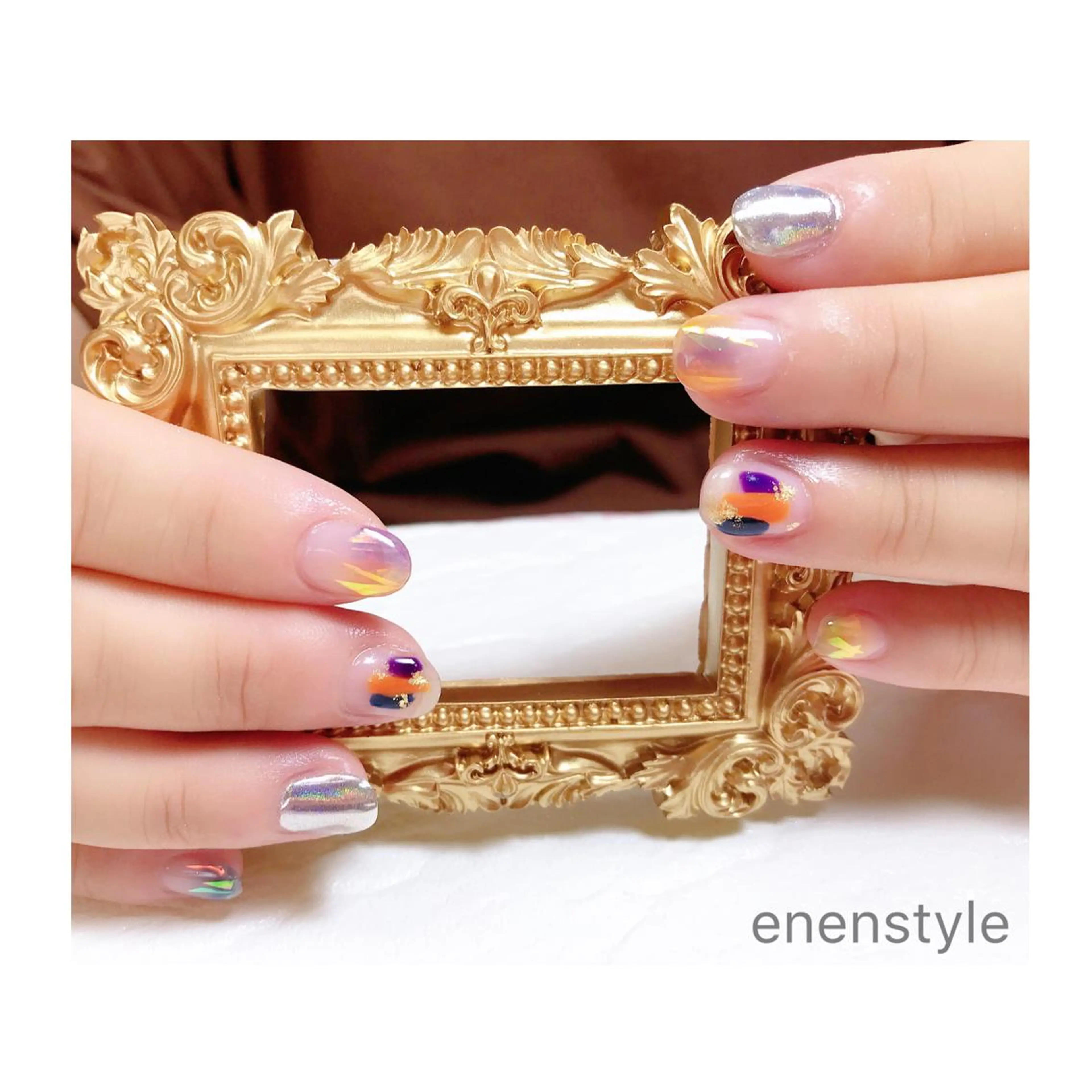 ショート ネイル オーロラネイル ジェルネイル ミラーネイル ニュアンスネイル オフィスネイル 👑enen style👑のネイルデザイン