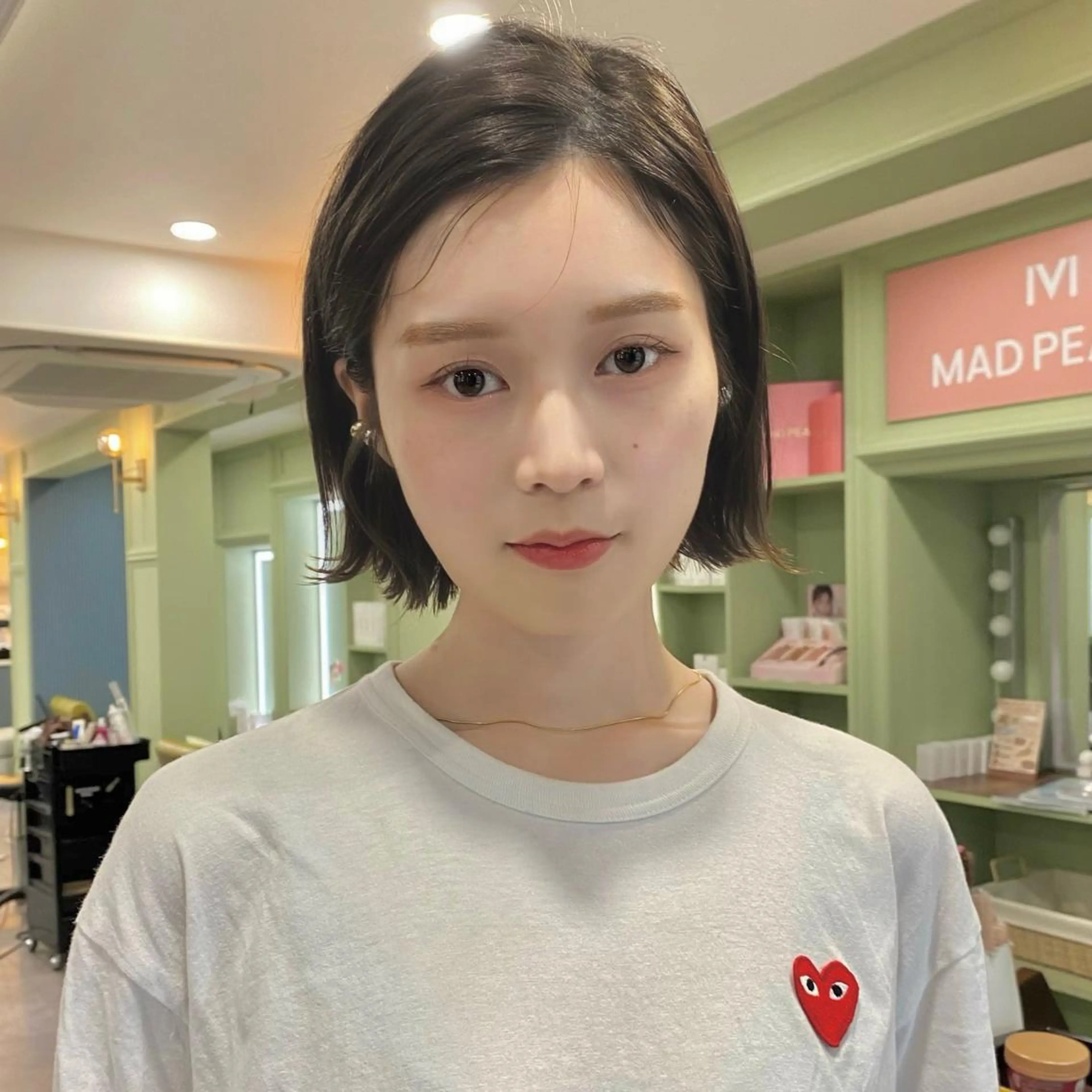 ショート カラー 透明感カラー ボブ カット ヘアカラー トリートメント ボブ/縮毛矯正/ レイヤー/塚田のヘアスタイル