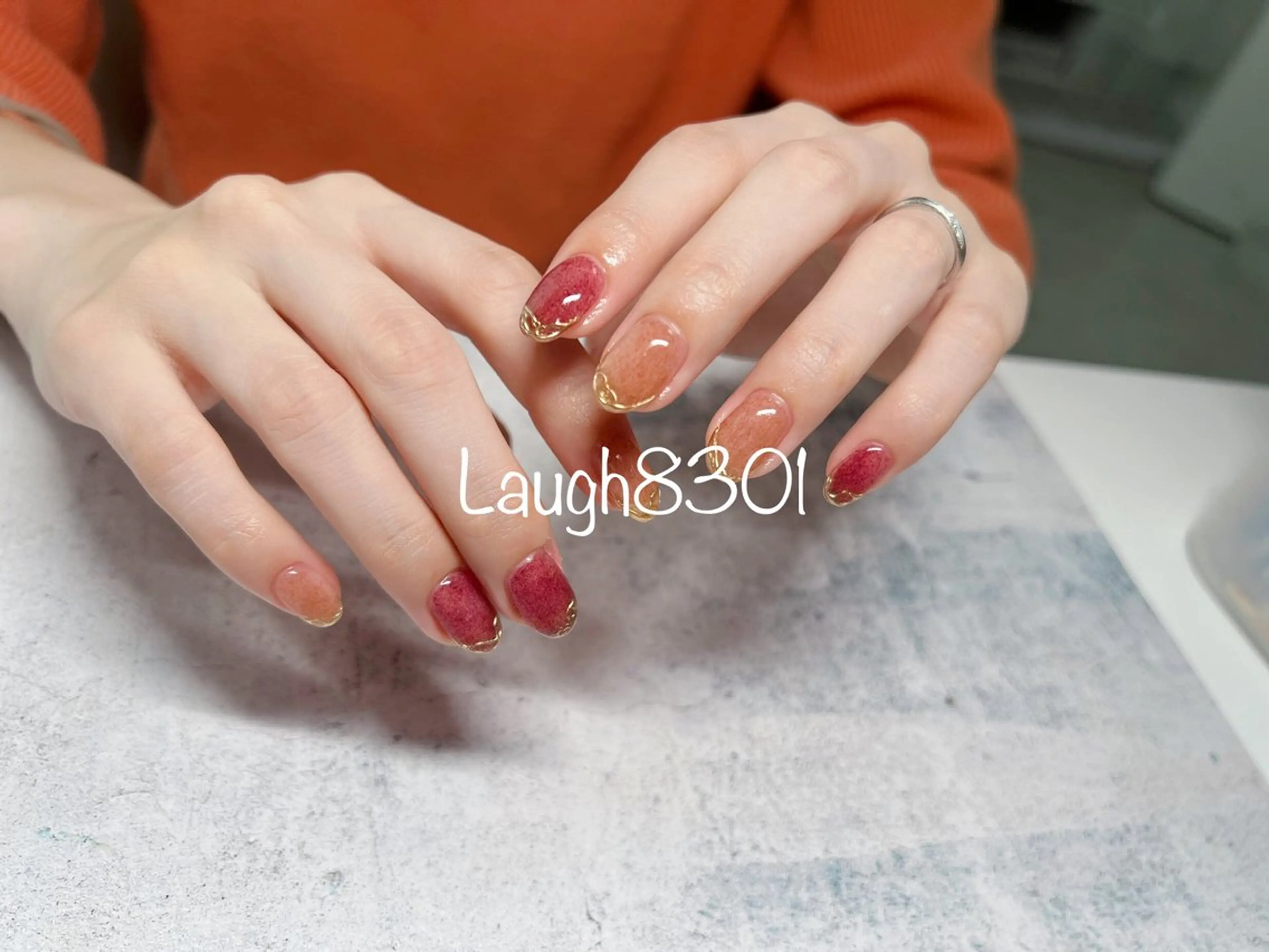 ネイル ニュアンスネイル 渋谷　Laugh 8301のネイルデザイン