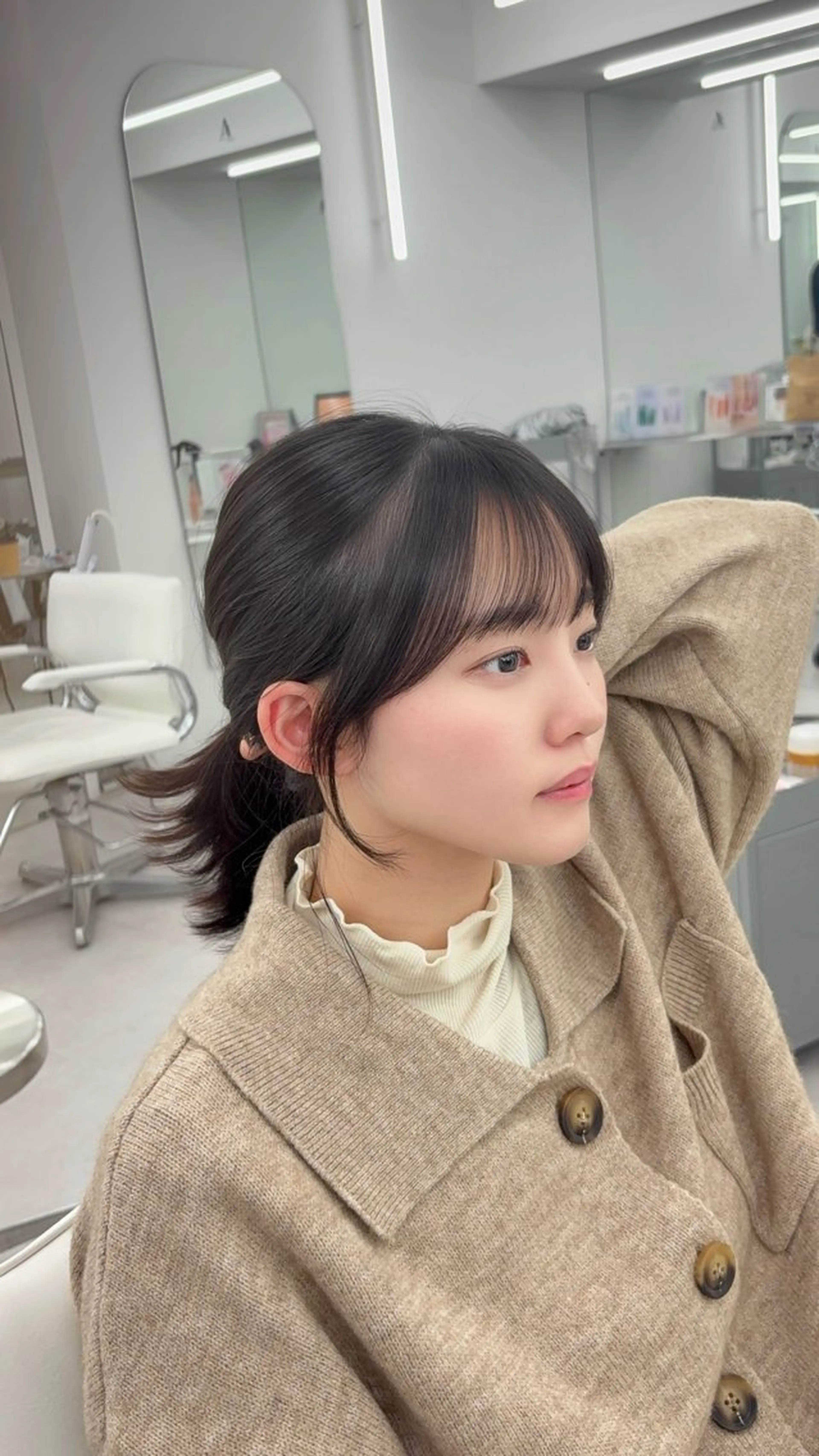 ミディアム カラー レイヤーカット 小顔カット カット ヘアカラー トリートメント 韓国ヘア/レイヤー/ 顔まわり足立遥奈のヘアスタイル