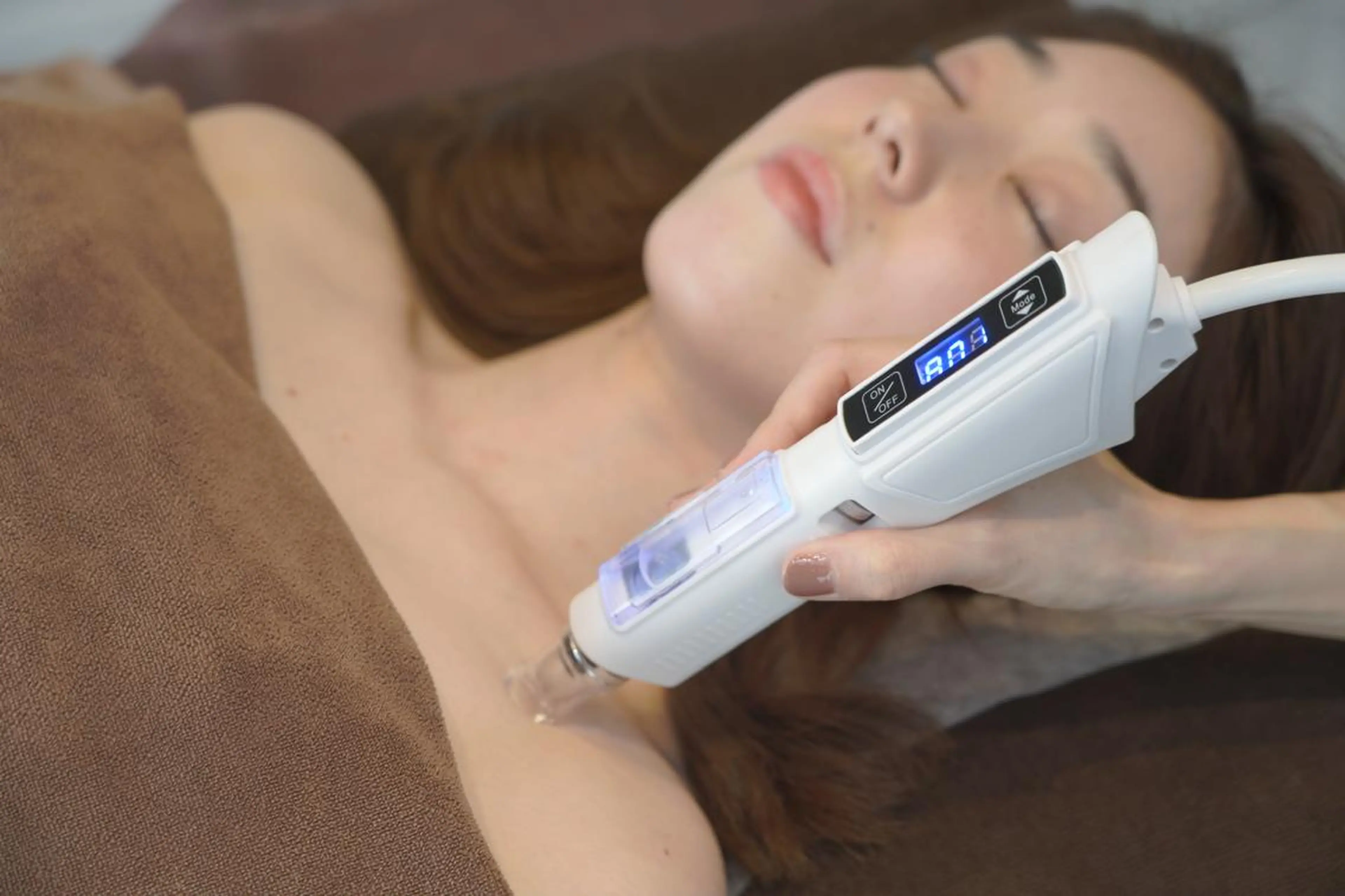 【角質ケア×毛穴つるんケア✨】毛穴洗浄(ハイドラ)🫧+スキンリファインピーリング💎+温感スキンインフュージョン🧴の写真