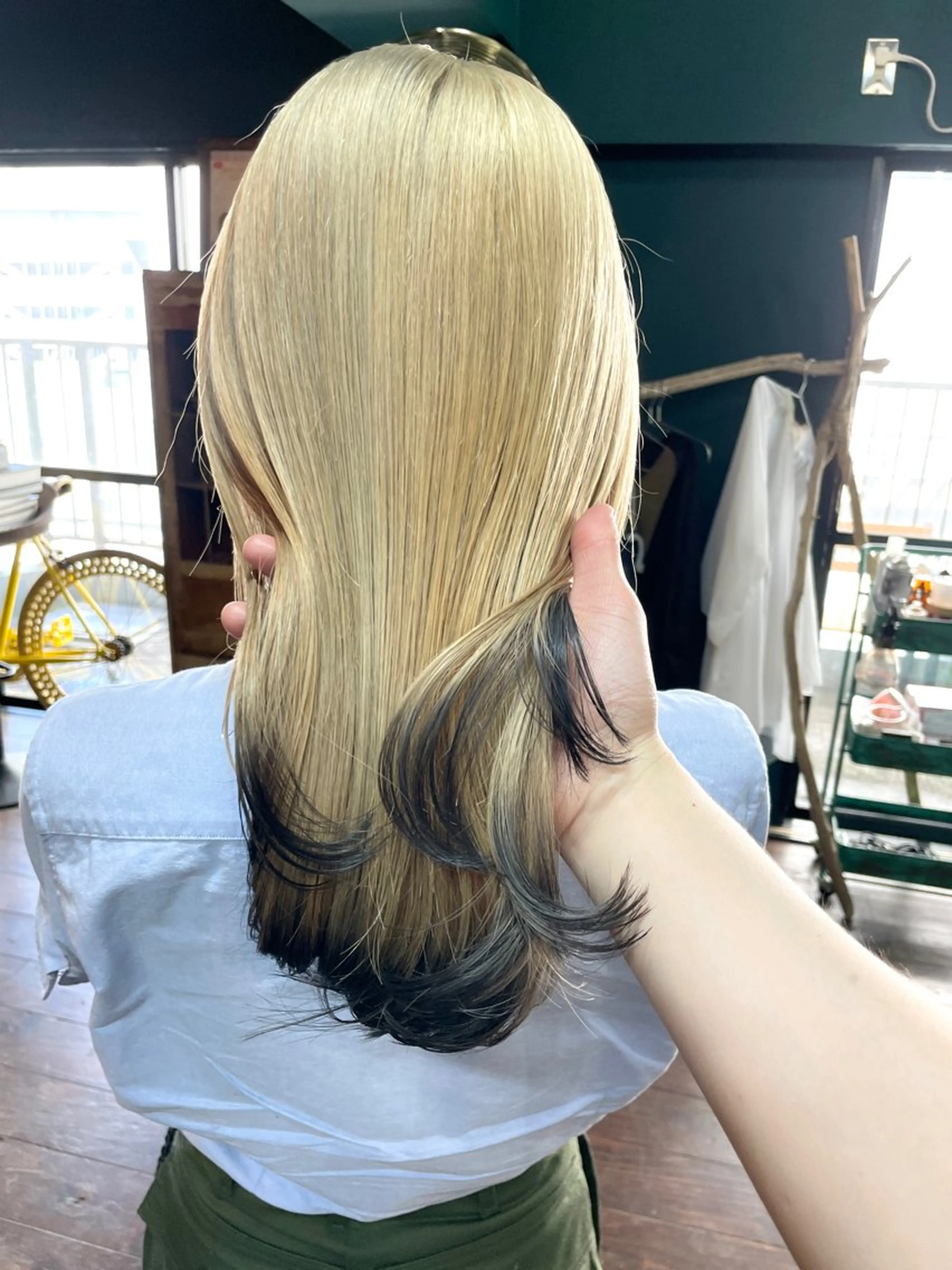 ロング カット ヘアカラー トリートメント vivre libreのヘアスタイル