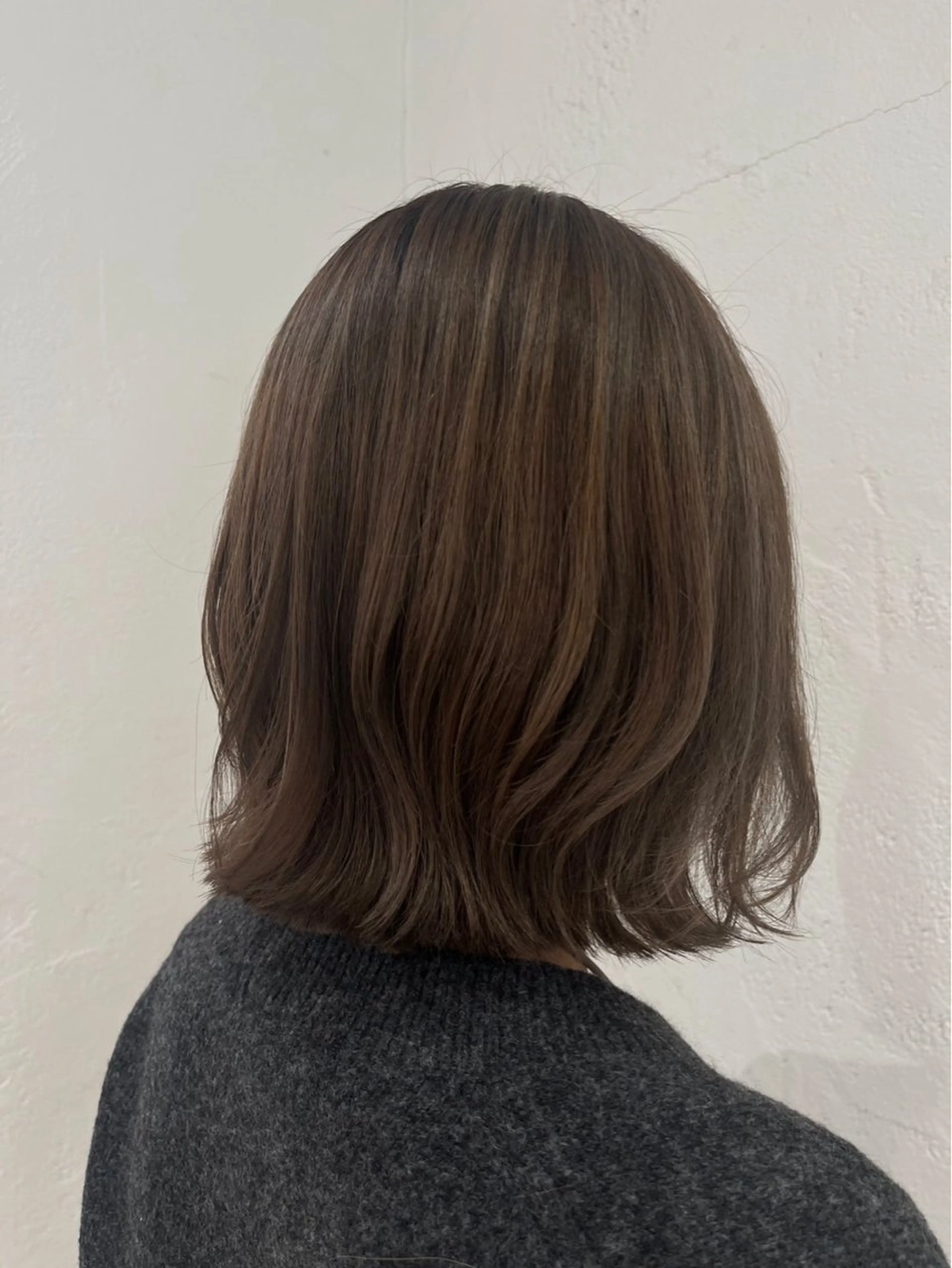 ミディアム 暖色カラー/ ストレート/くるみのヘアスタイル