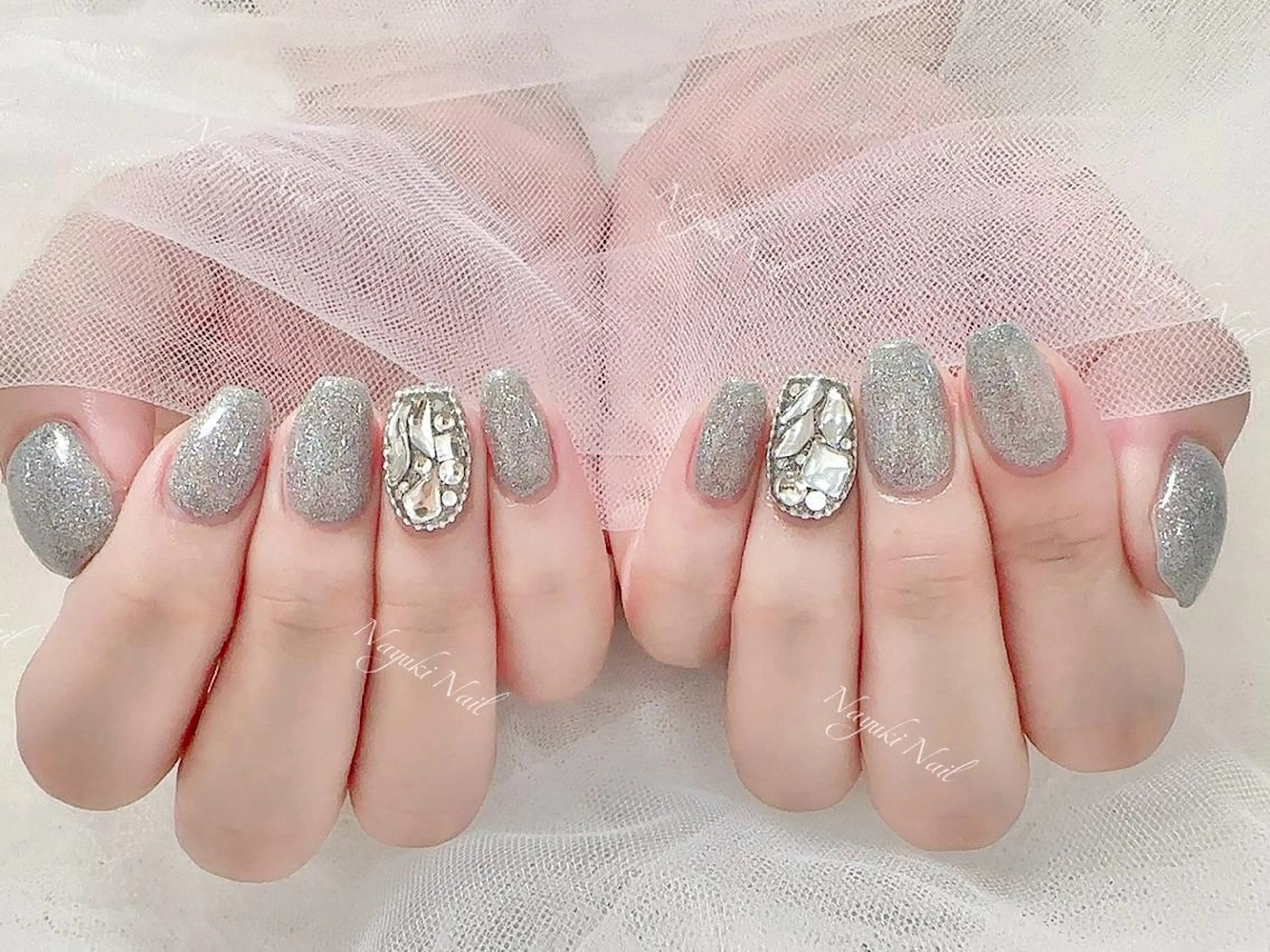 ネイル 🦋 Queenieのネイルデザイン