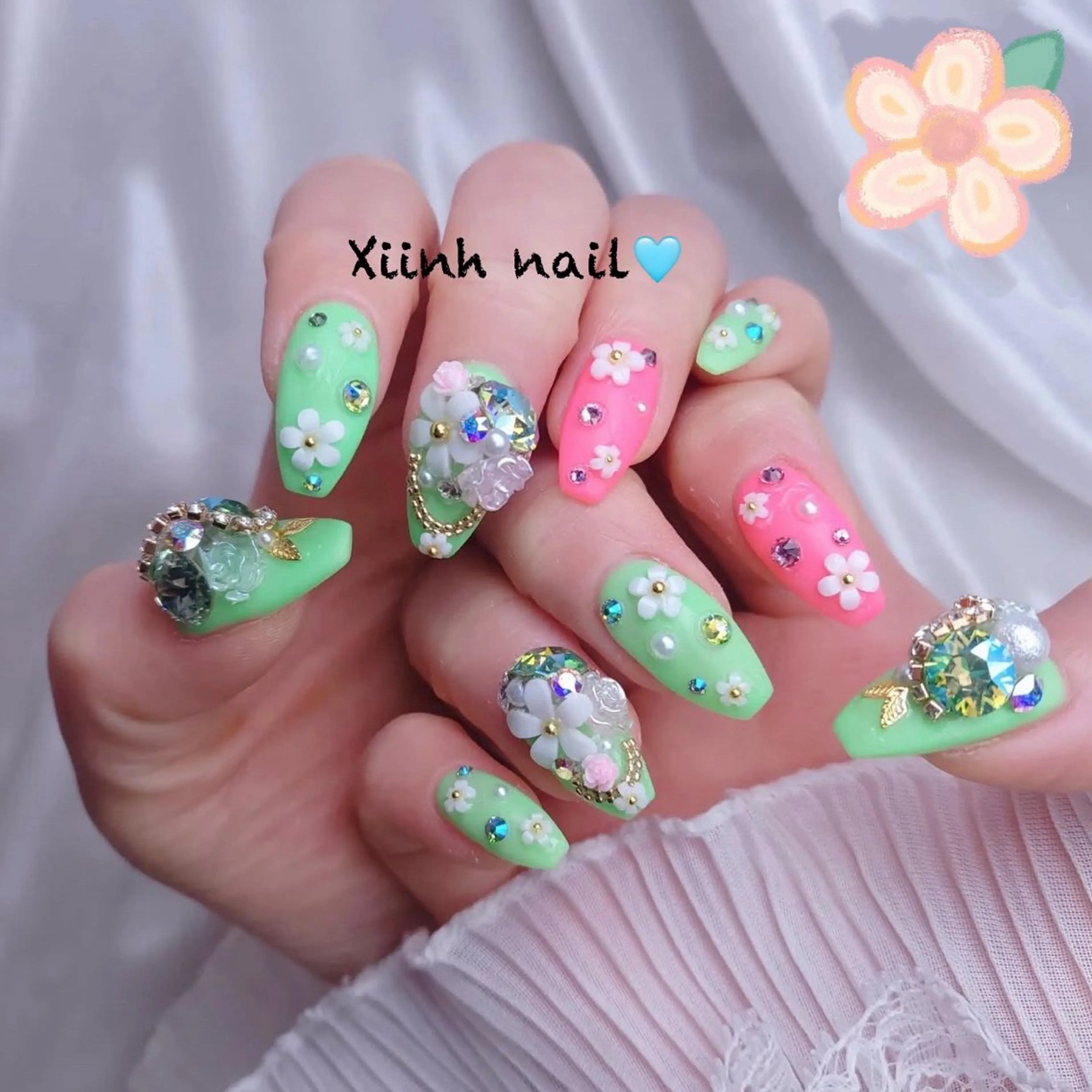 ネイル チークネイル 桜ネイル フットネイル ジェルネイル ハロウィン XIINH NAIL SALONのネイルデザイン