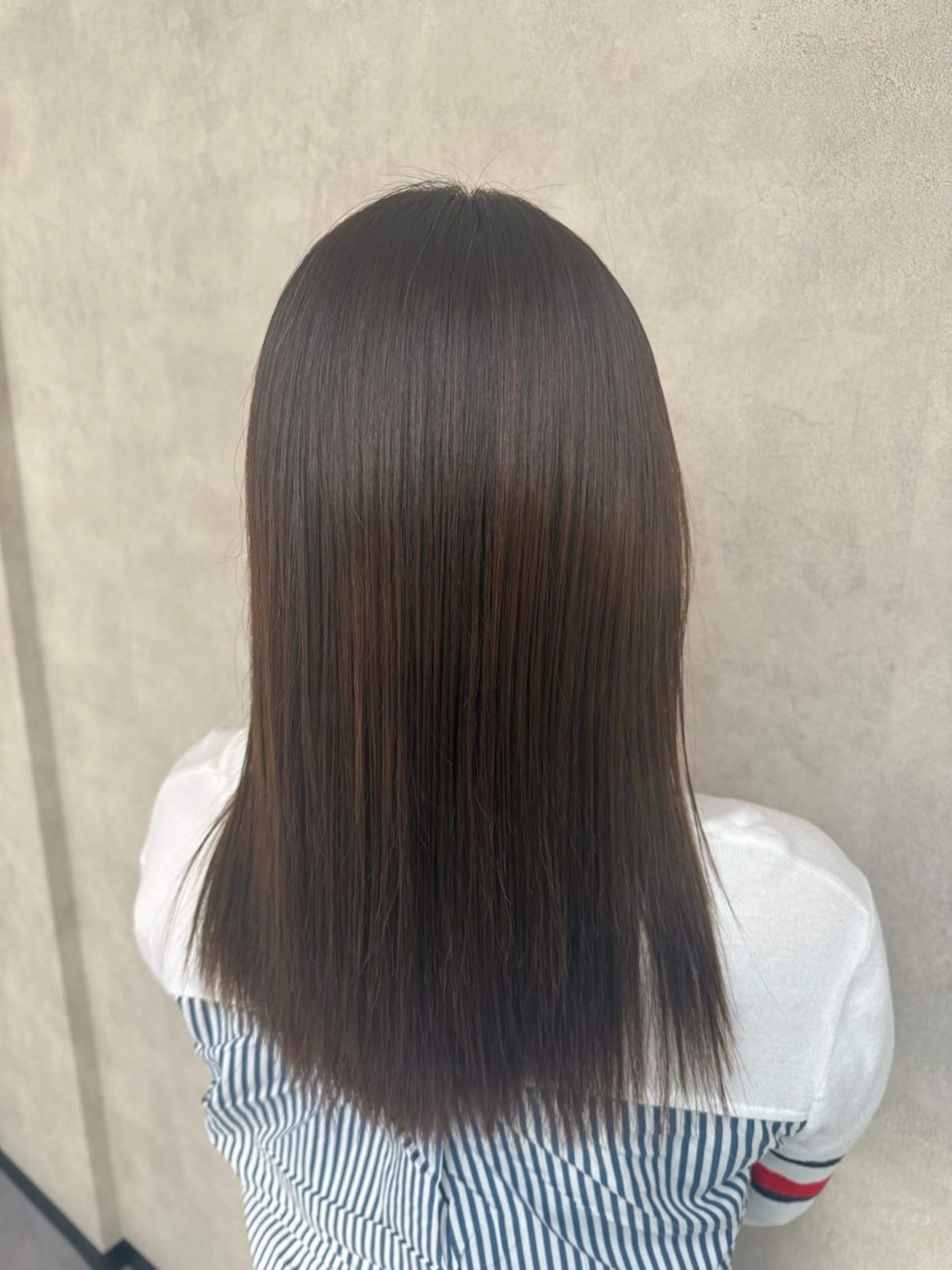 ロング 縮毛矯正 ヘアカラー トリートメント 井手上 陽菜のヘアスタイル