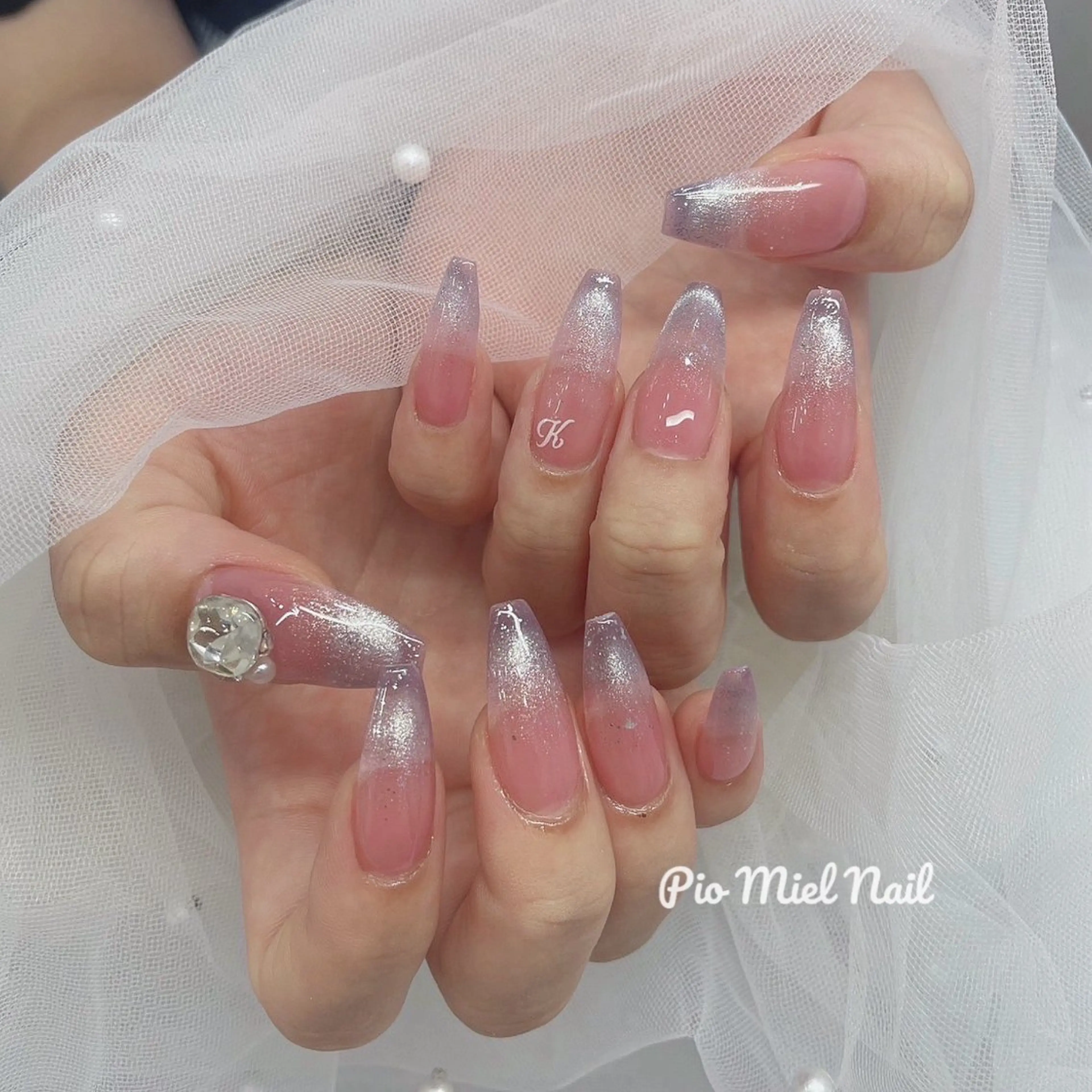 ミディアム 韓国風ヘア ハンドネイル momo 長さだしのネイルデザイン