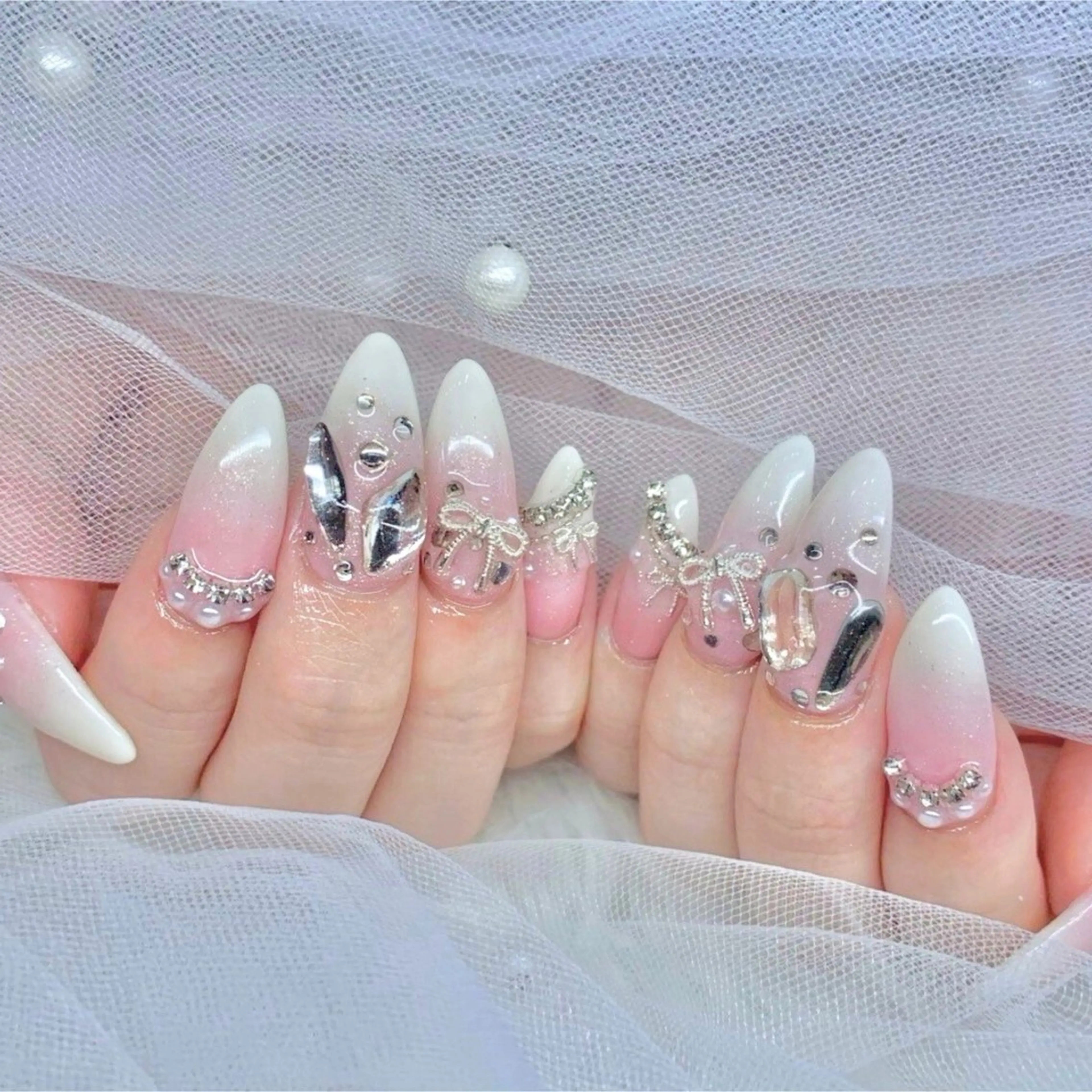 ネイル ハンドネイル TiTi Pomme Rinoのネイルデザイン