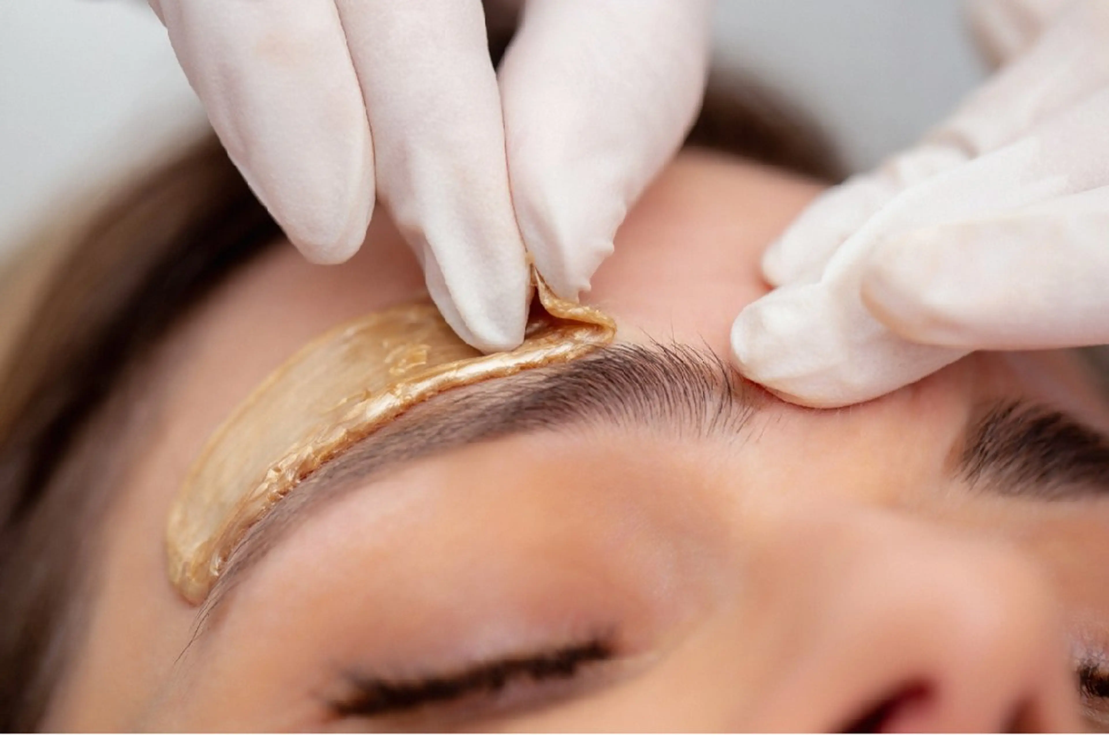 美眉スタイリング(ワックス脱毛込み)の写真