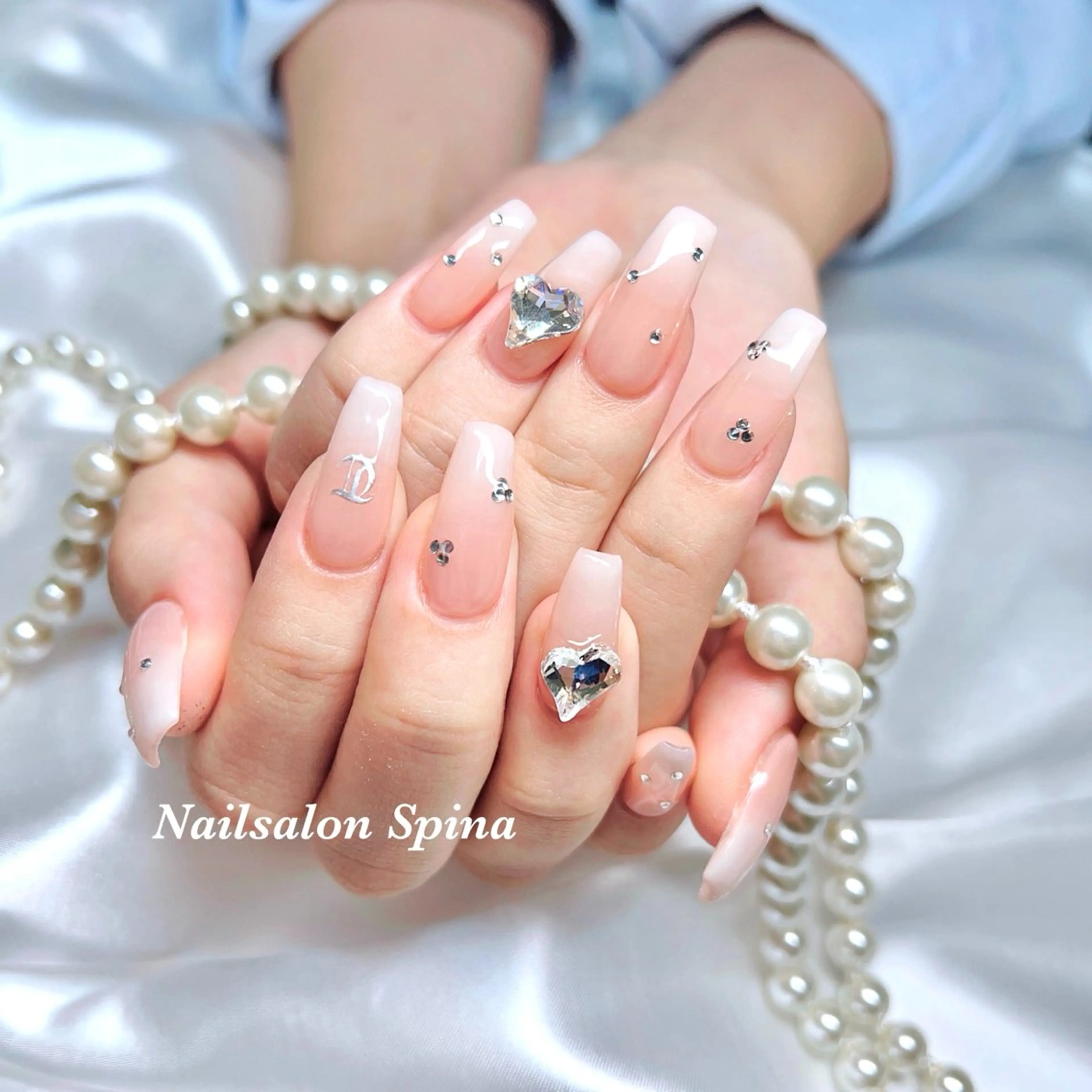 ネイル グラデーション キラキラネイル 韓国ネイル スカルプネイル 春ネイル Nail&Eye Spina 琴美のマツエク・マツパデザイン