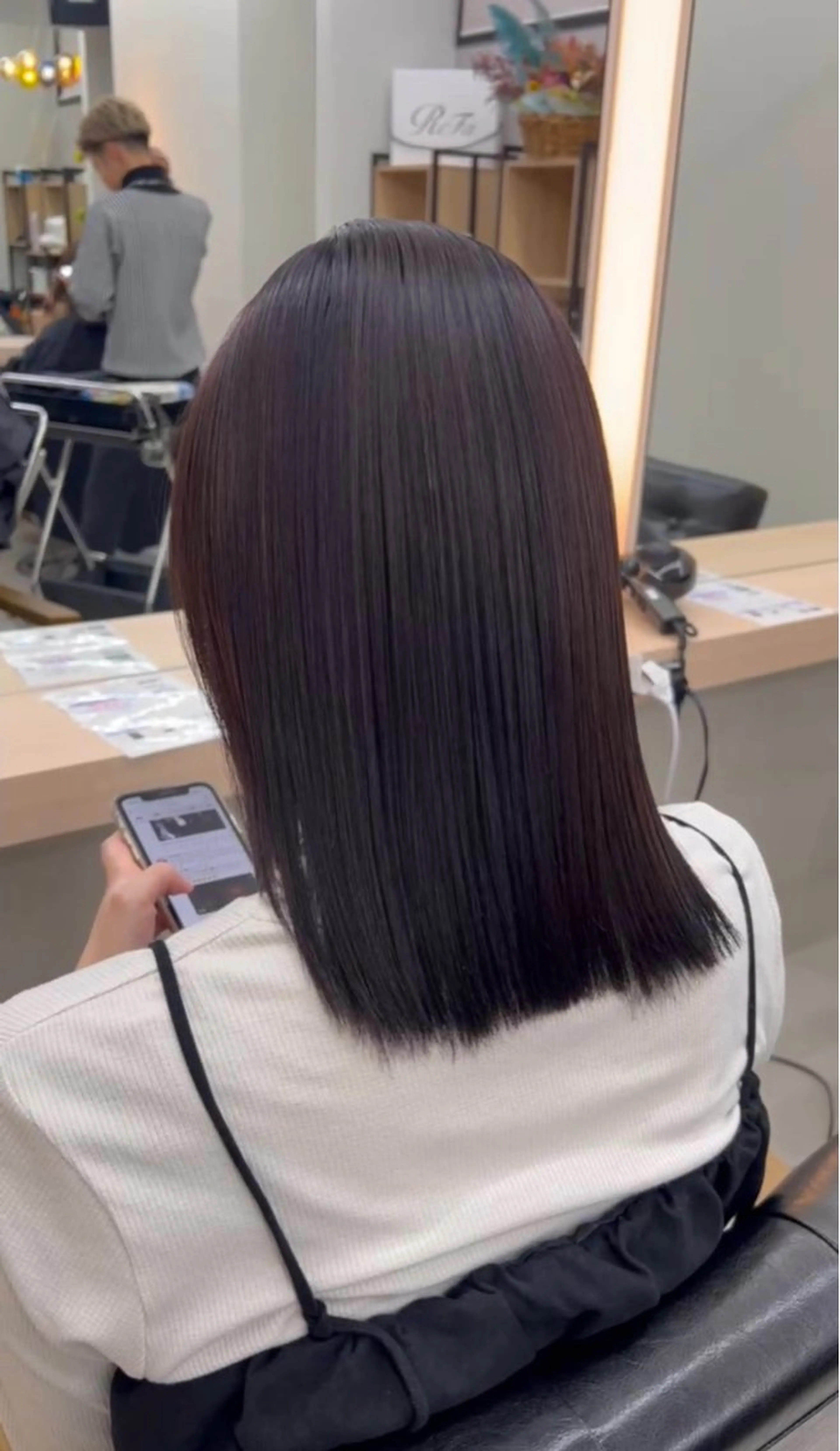 セミロング カラー GRAN LUSSO 【MIHARU】のヘアスタイル