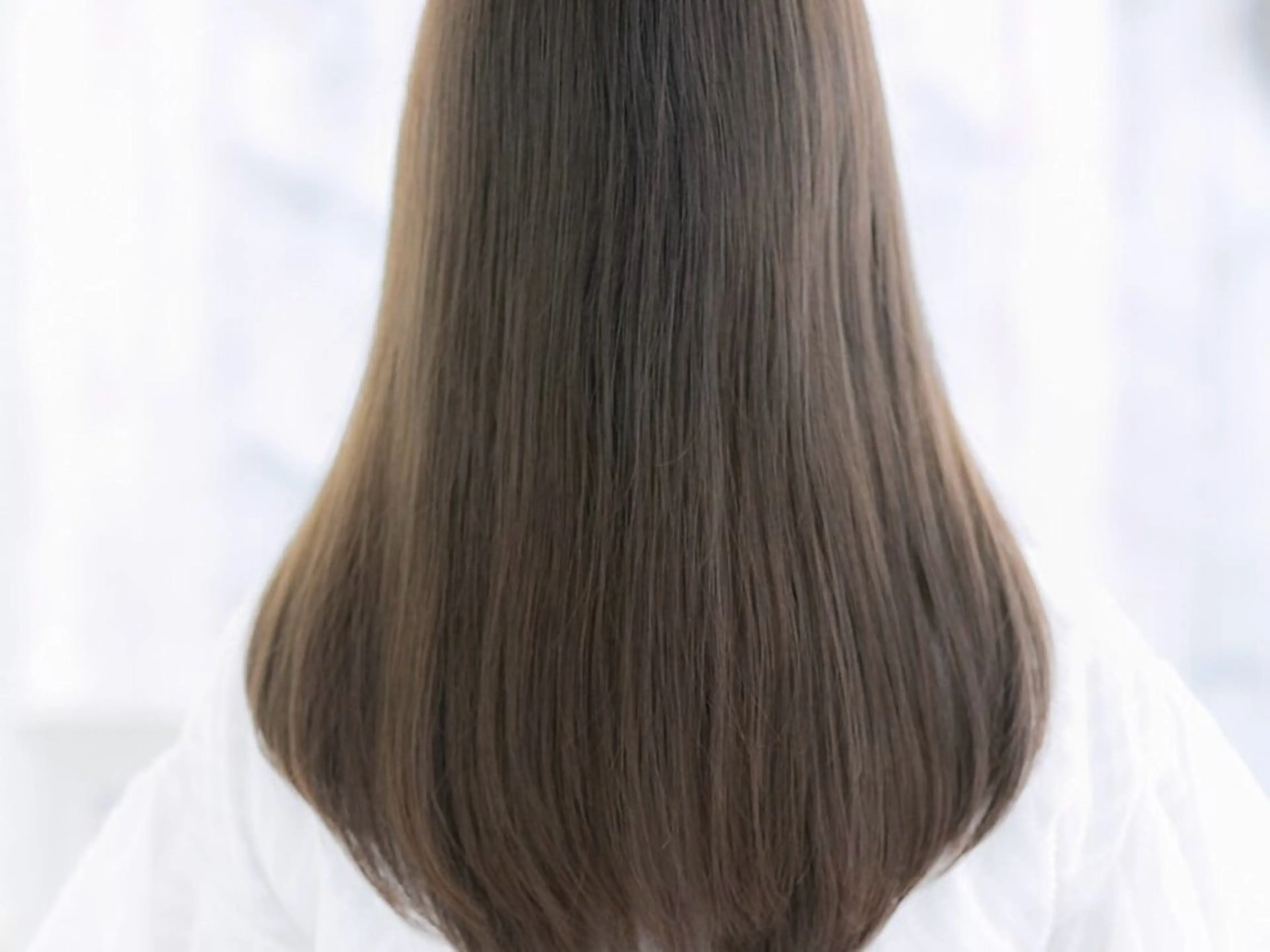 セミロング 髪質改善 縮毛矯正 岡本 勇輝のヘアスタイル