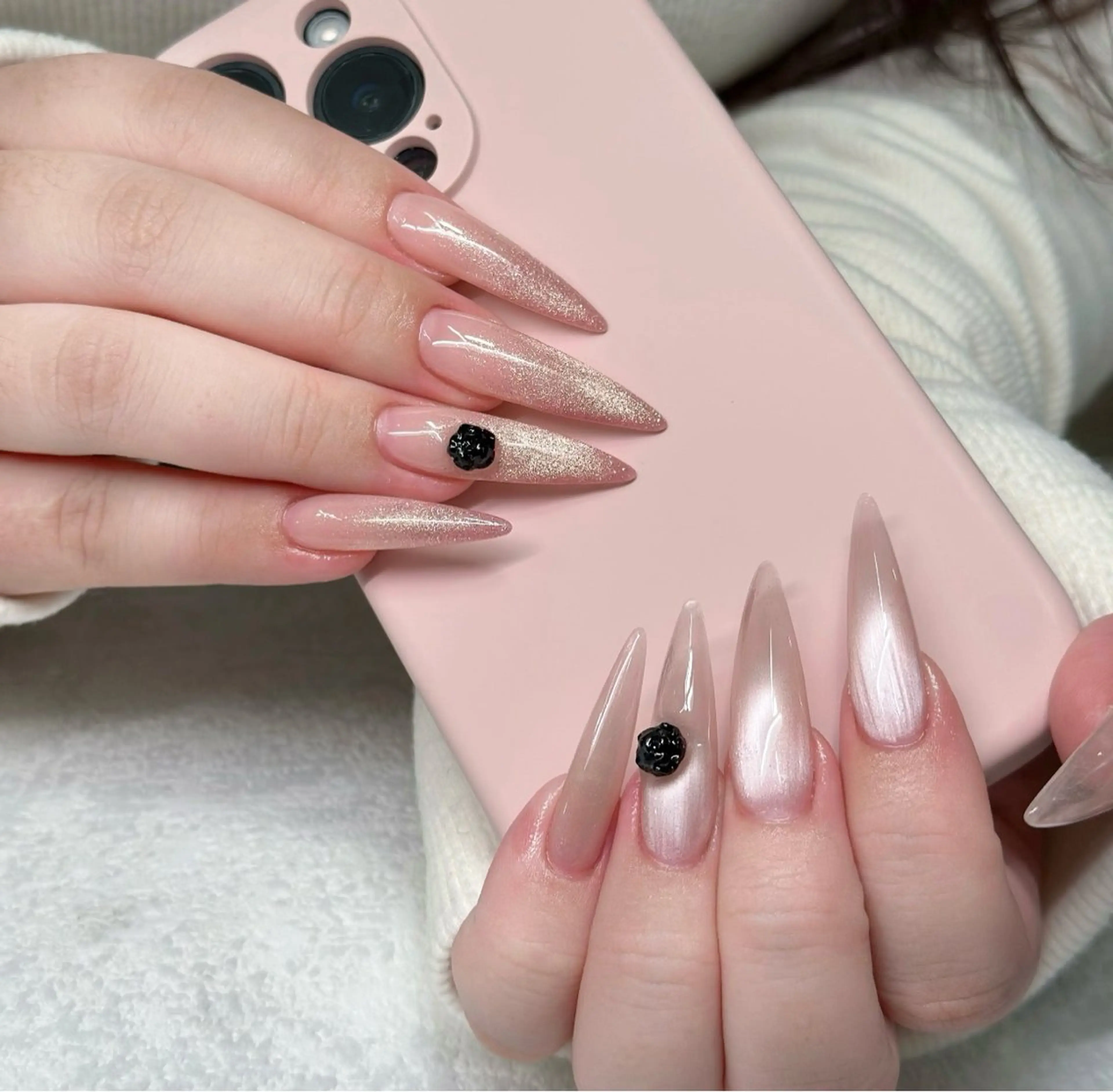 ネイル オーロラネイル ブルー チークネイル 長さ出し フットネイル ハンドネイル JIN 168 新大久保のネイルデザイン