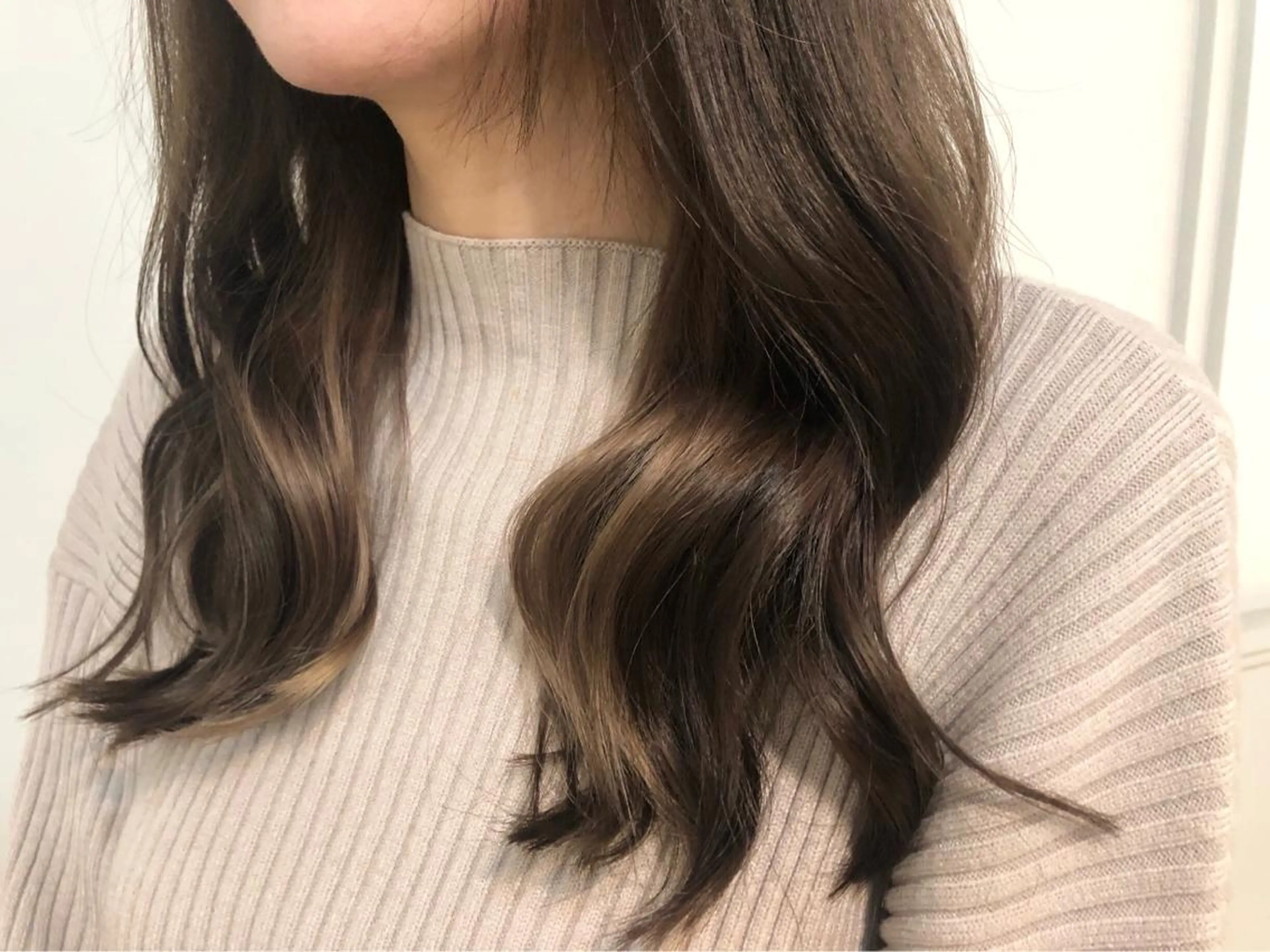 セミロング カラー ブリーチ 🤍中野 レオ🤍のヘアスタイル