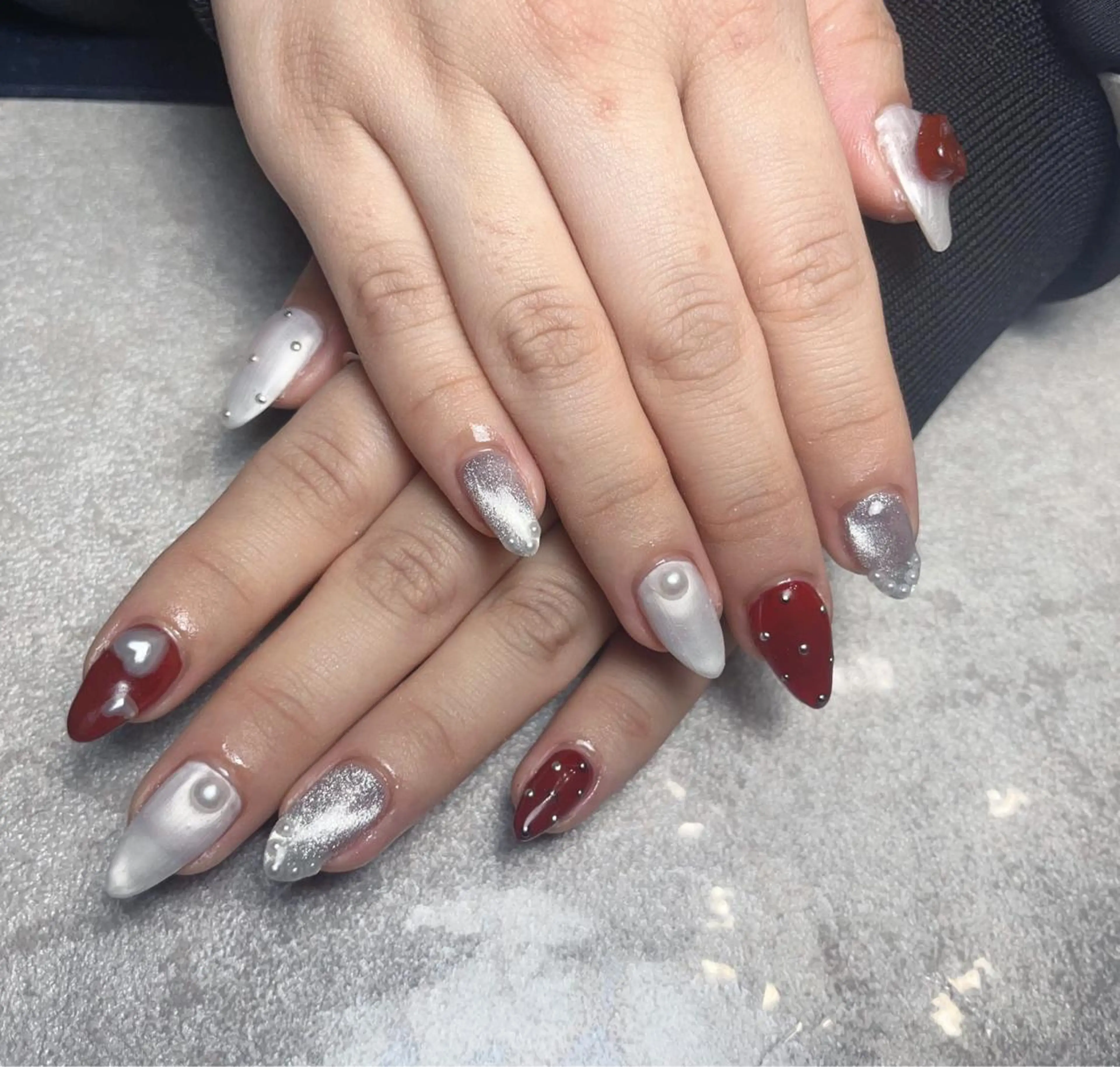 ネイル ドット ジェルネイル ハート マグネットネイル パラジェル BLANC.nail yuuのネイルデザイン