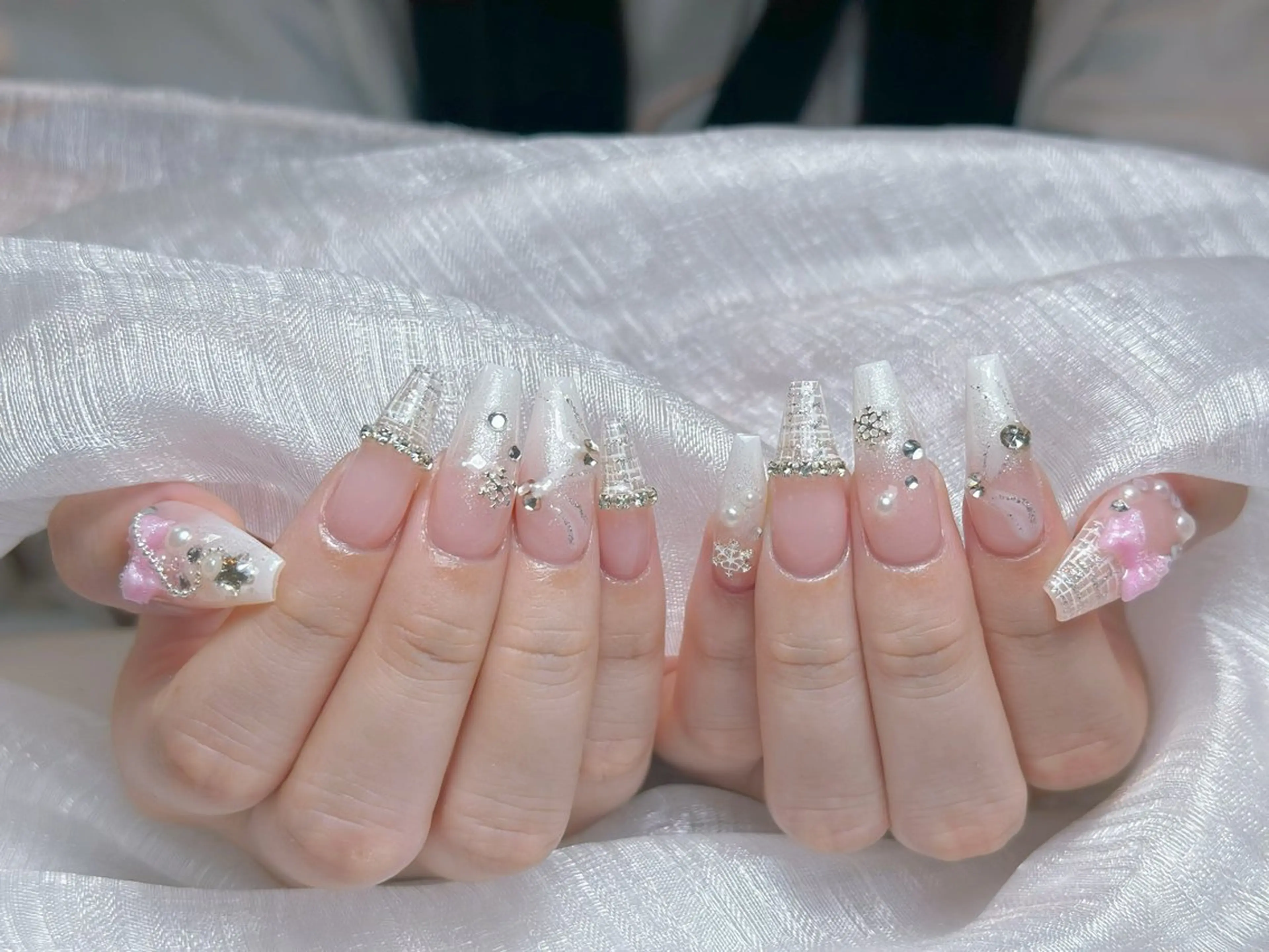 ネイル アートネイル 成人式 ジェルネイル ニュアンスネイル 夏ネイル ハンドネイル Nienail_ Luxeのネイルデザイン