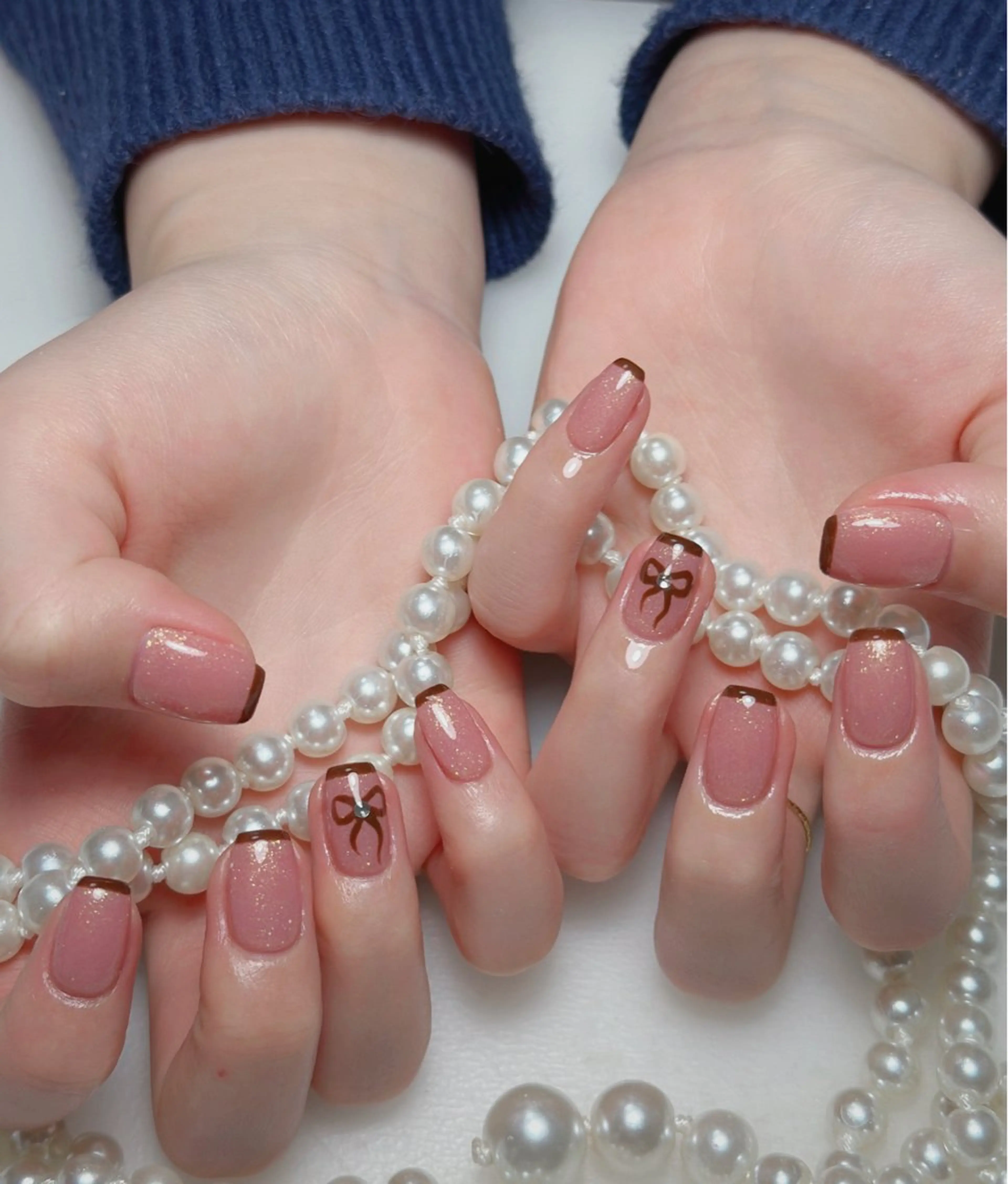 ネイル オーロラネイル 長さ出し フットネイル 韓国ネイル ラメ(グリッター) 👍thumbs up nail👍のネイルデザイン