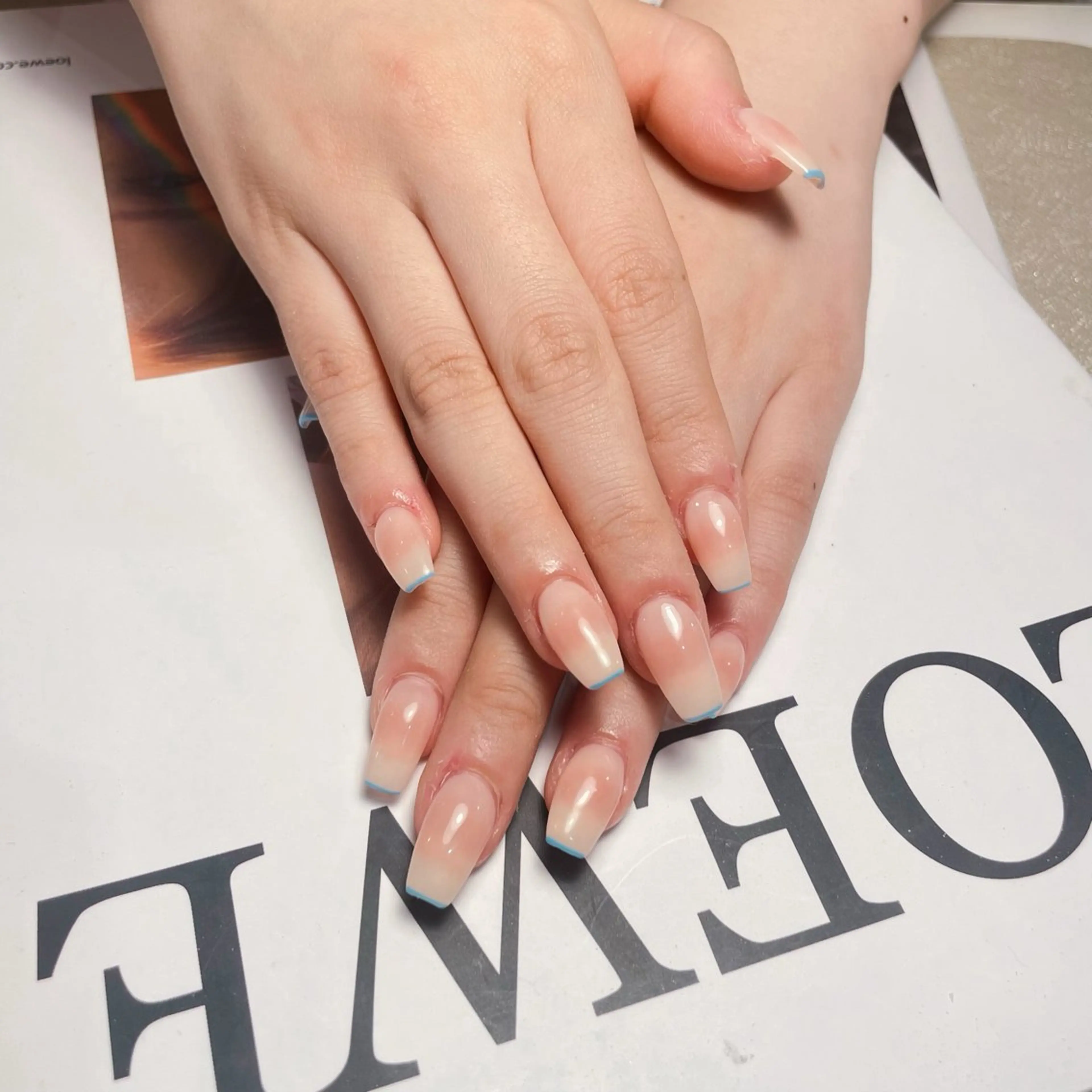 ネイル チークネイル 水色 D.d Nail Moeのネイルデザイン