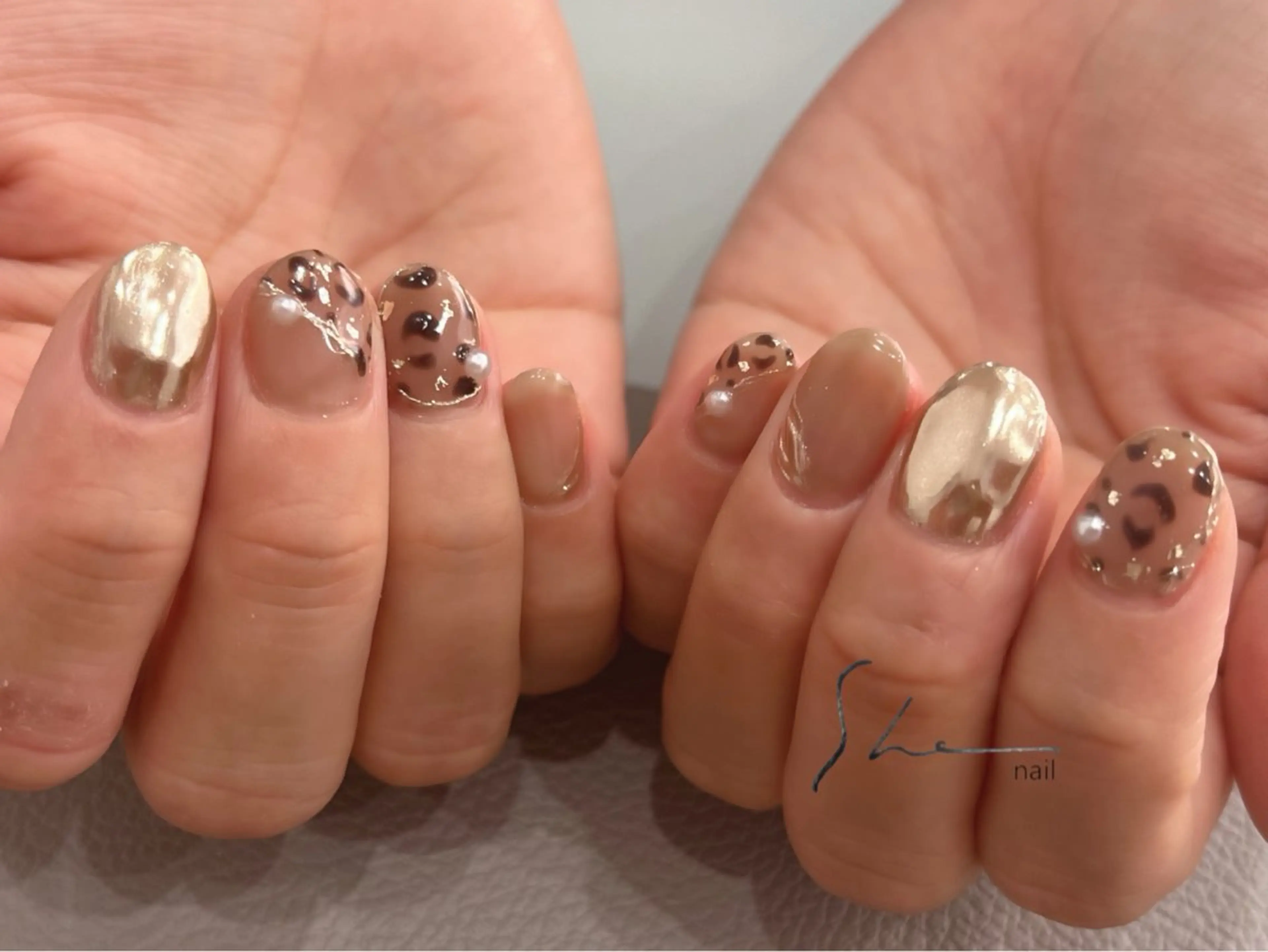 ショート ハンドネイル SHE adusaのネイルデザイン