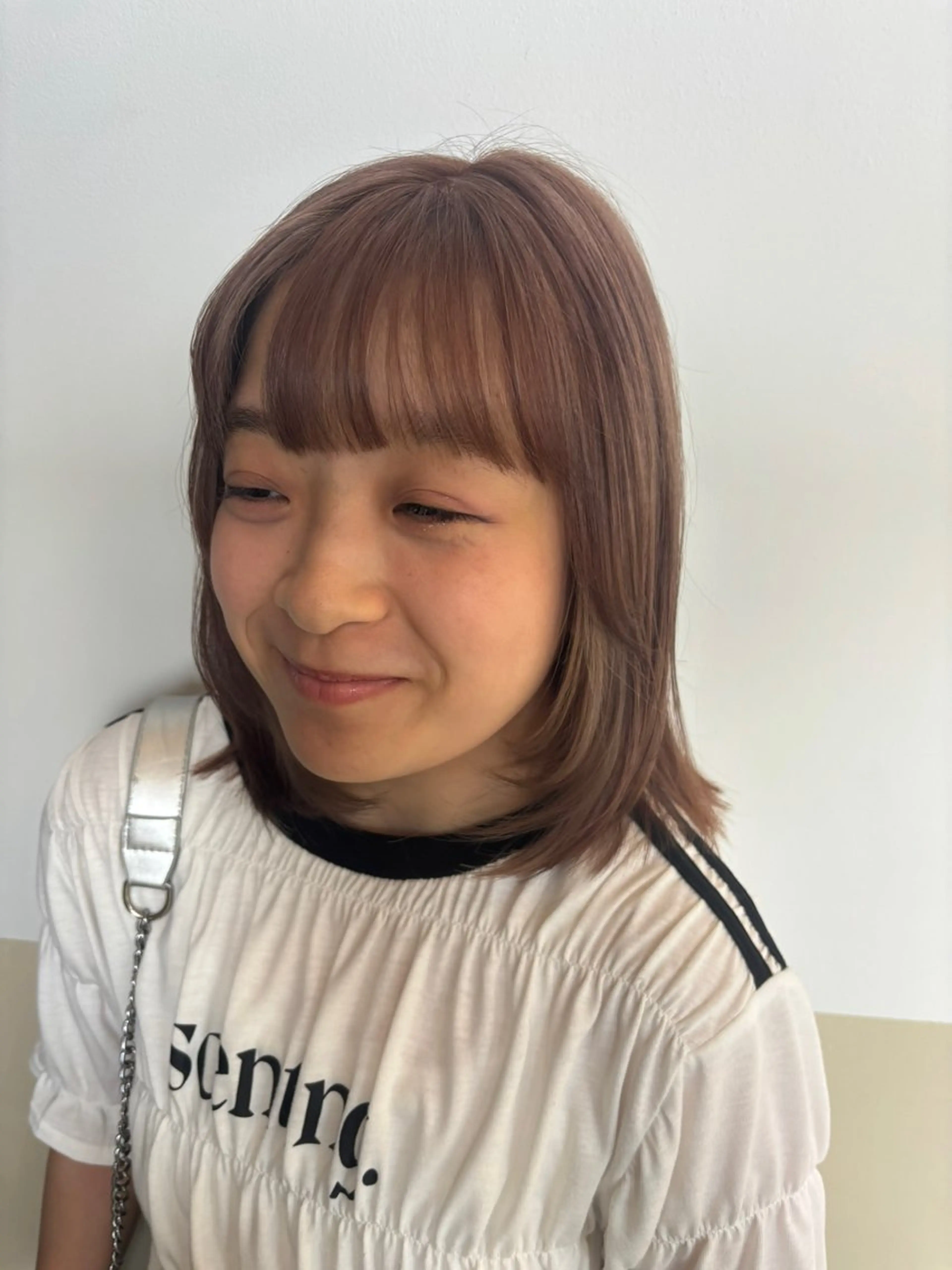 ミディアム EARTH中島 秋桜久のヘアスタイル