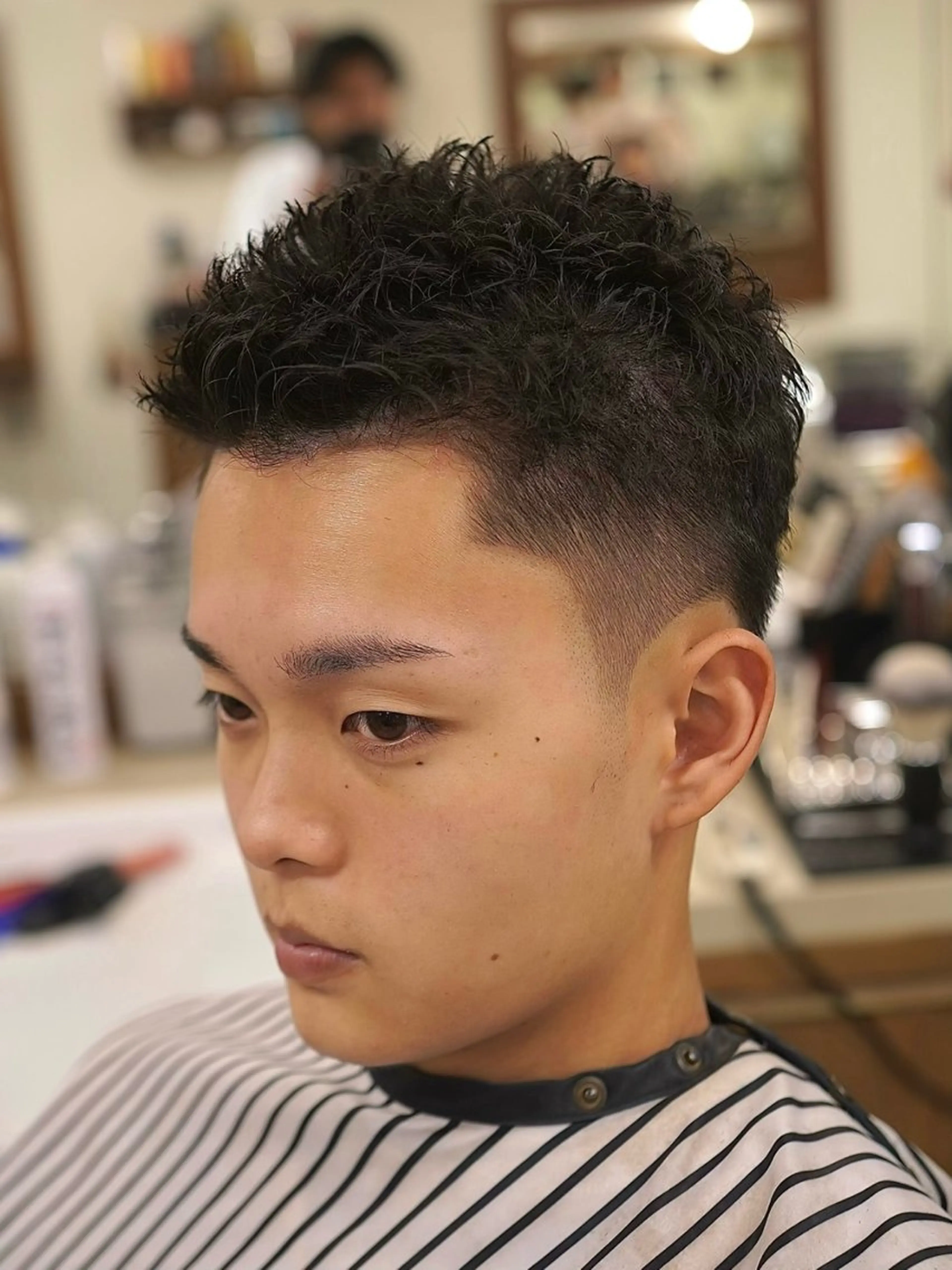 メンズ フェードカット メンズパーマ スキンフェード メンズツイストパーマ ツイストパーマ カット 吉祥寺バーバー takumiのヘアスタイル