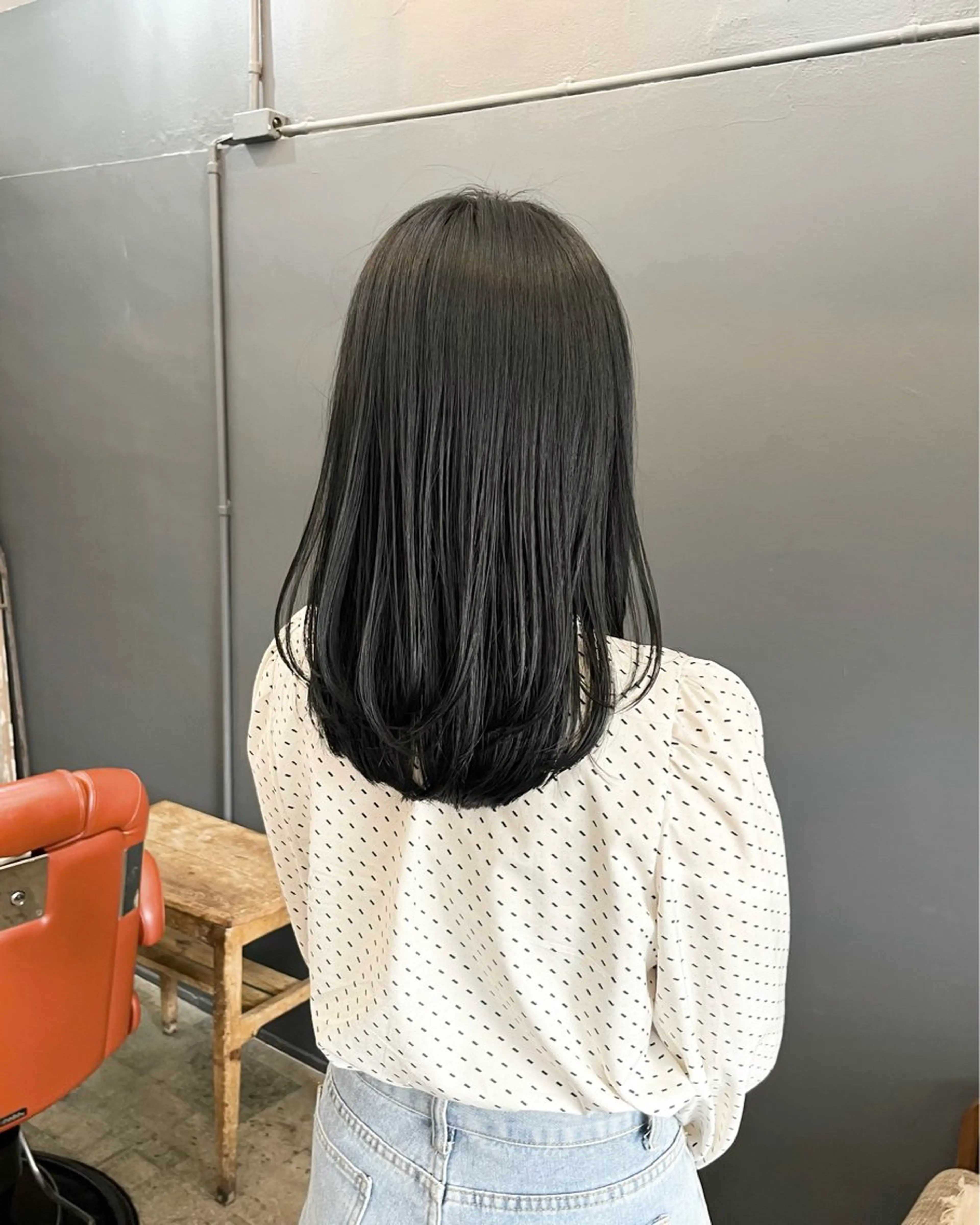 セミロング カラー カット ヘアカラー 暗髪とオリーブ🌿 渡辺拓人のヘアスタイル