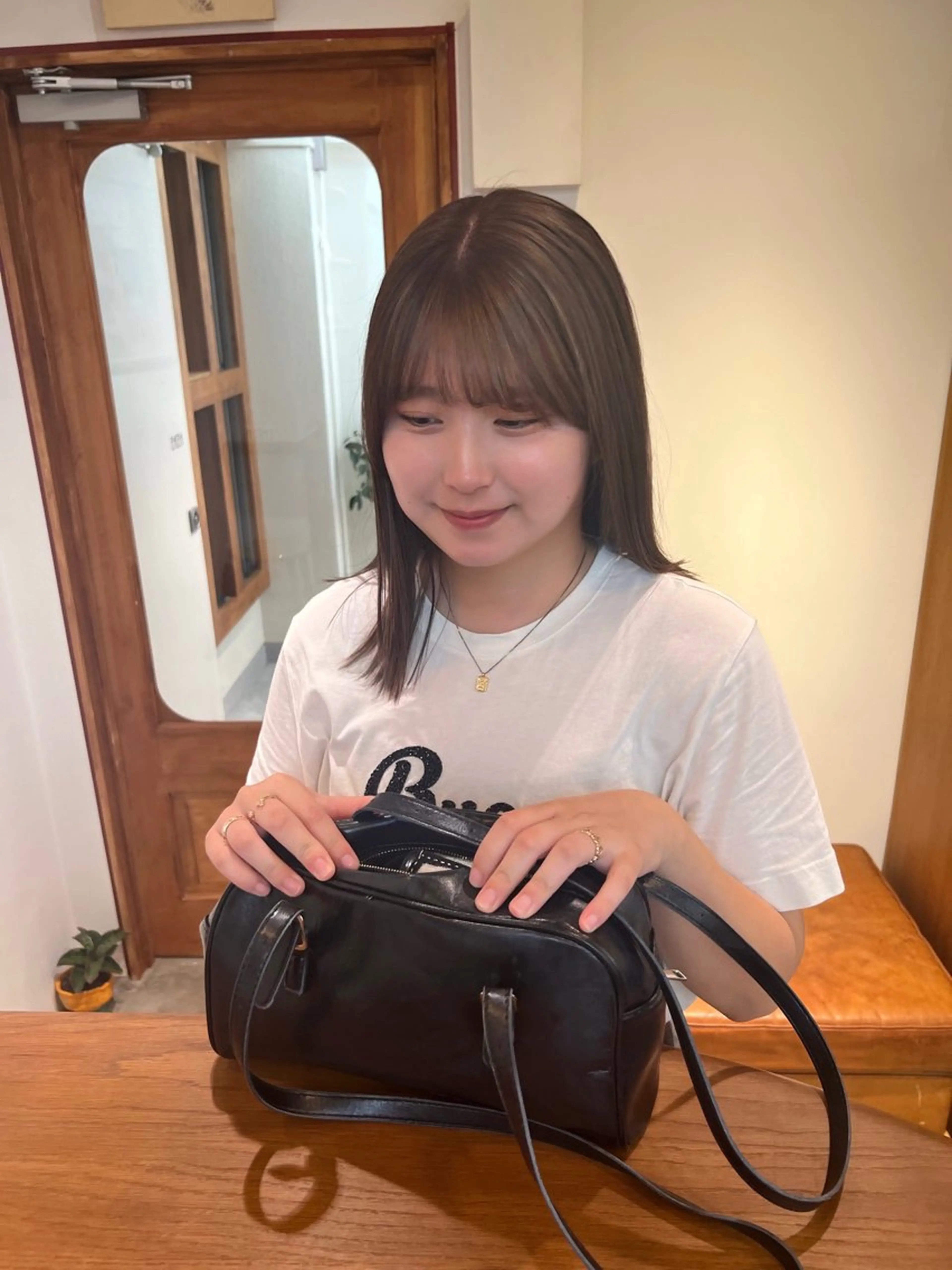 カラー ブリーチ aiko【艶カラー ・ミニモ年内で終了】のヘアスタイル