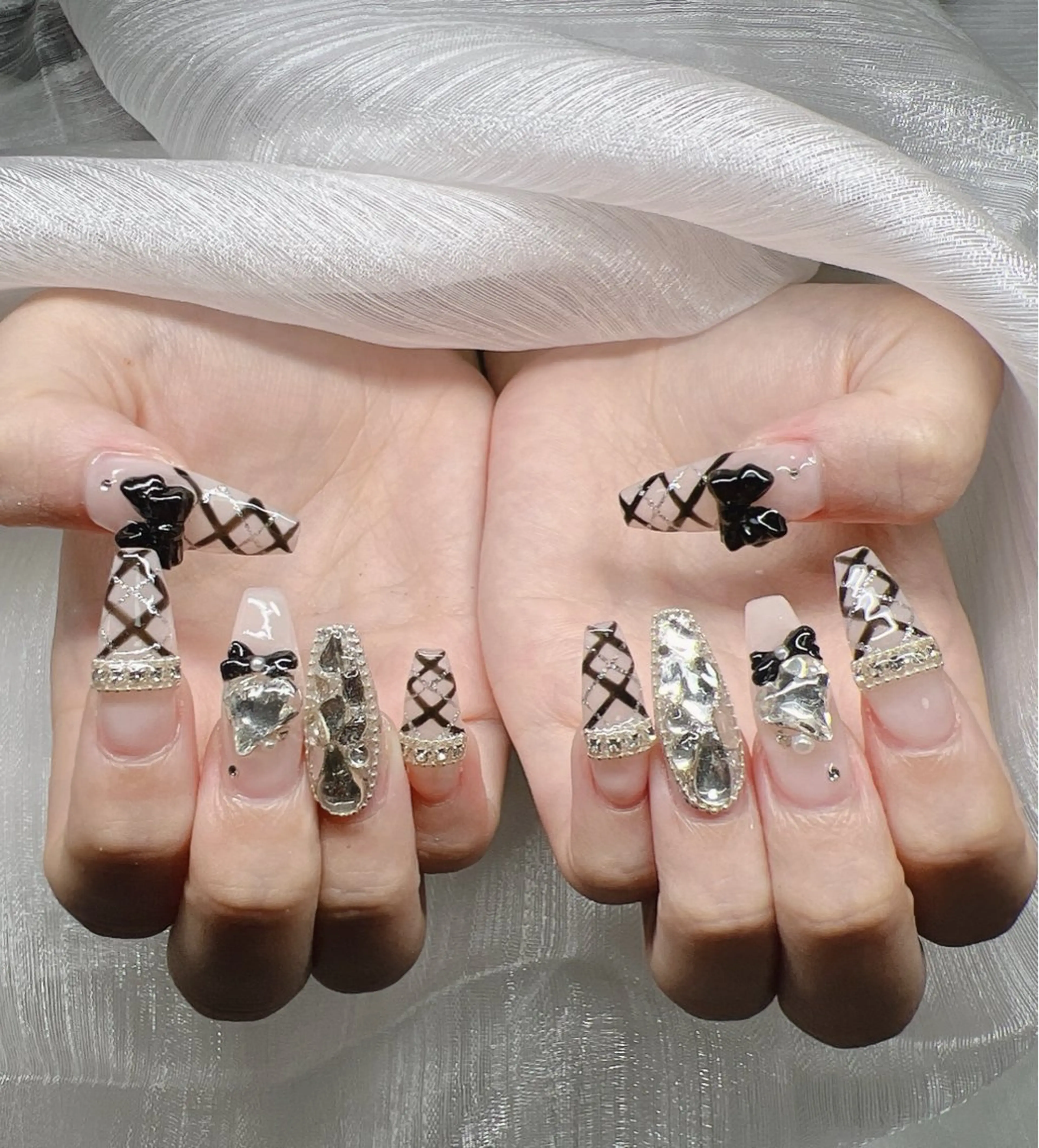 ネイル 長さ出し グラデーション キラキラネイル マグネットネイル ニュアンスネイル Lee Nails チップ長さだし専門店のネイルデザイン