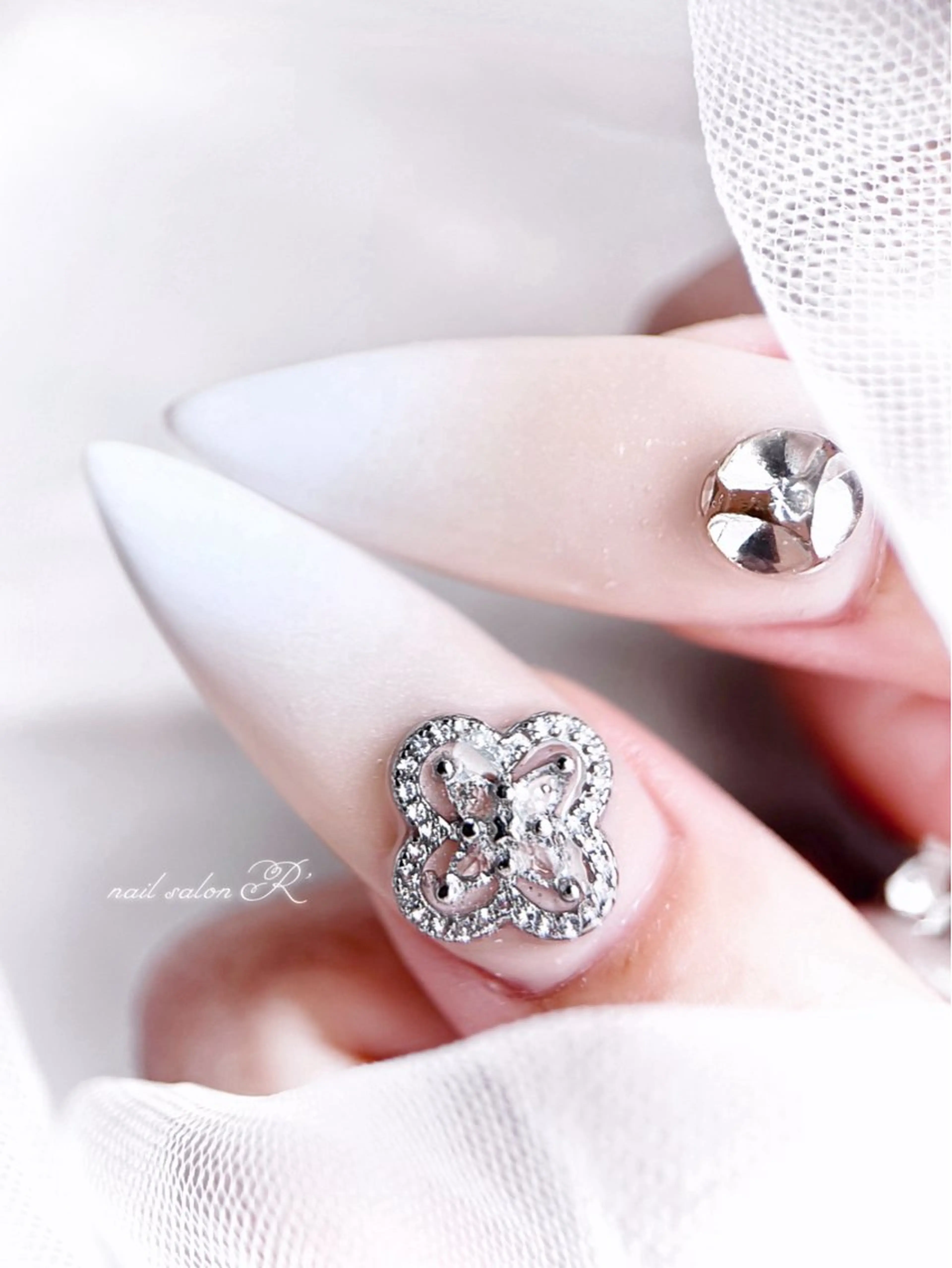 ネイル nailsalon R’のネイルデザイン