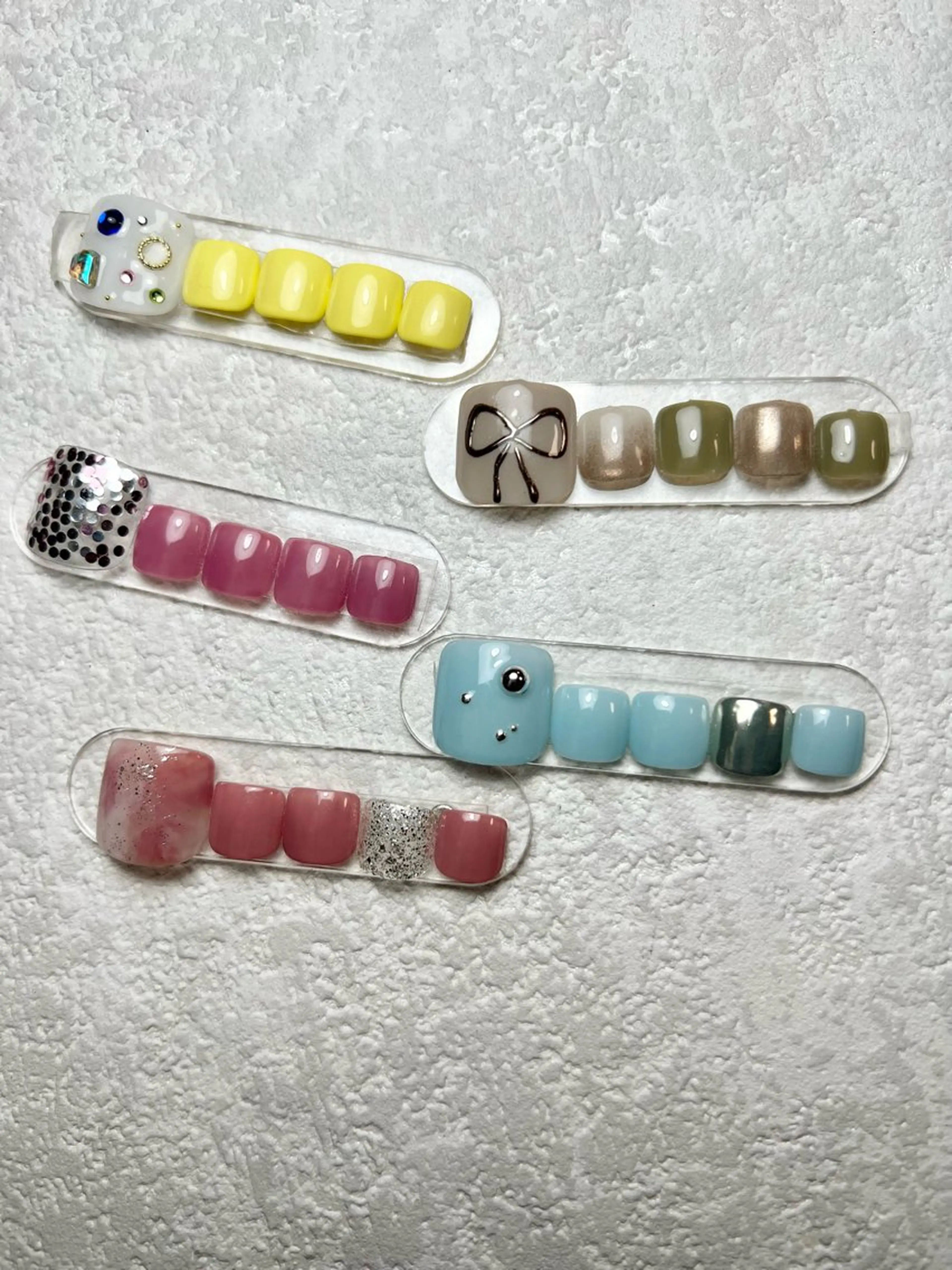 デザインを加えてさらに足元を華やかに💖フットネイル親指デザイン(新規さまオフ代無料)/初めてご来店の方限定の写真