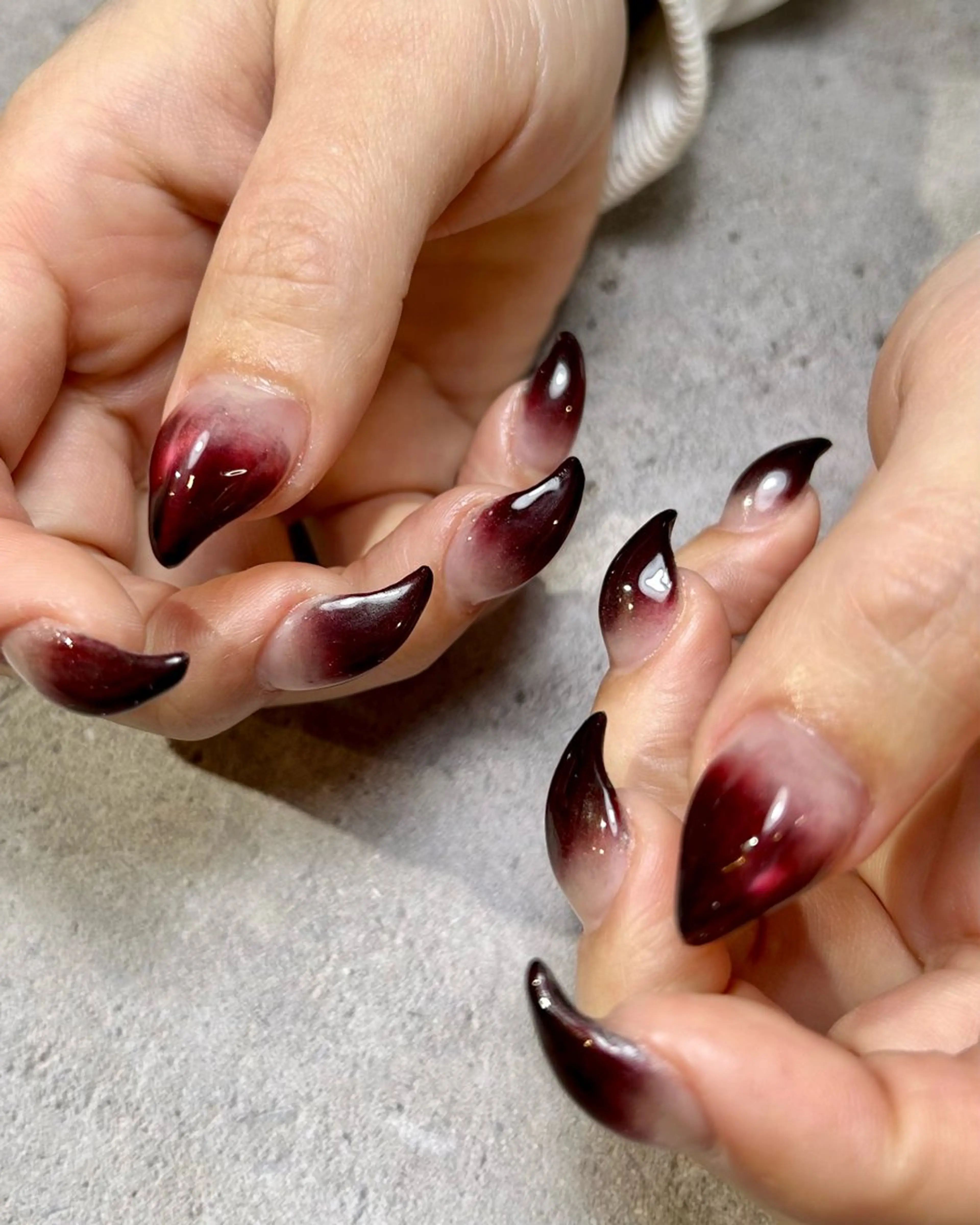 ネイル 赤色 ハンドネイル Reflection marikoのネイルデザイン