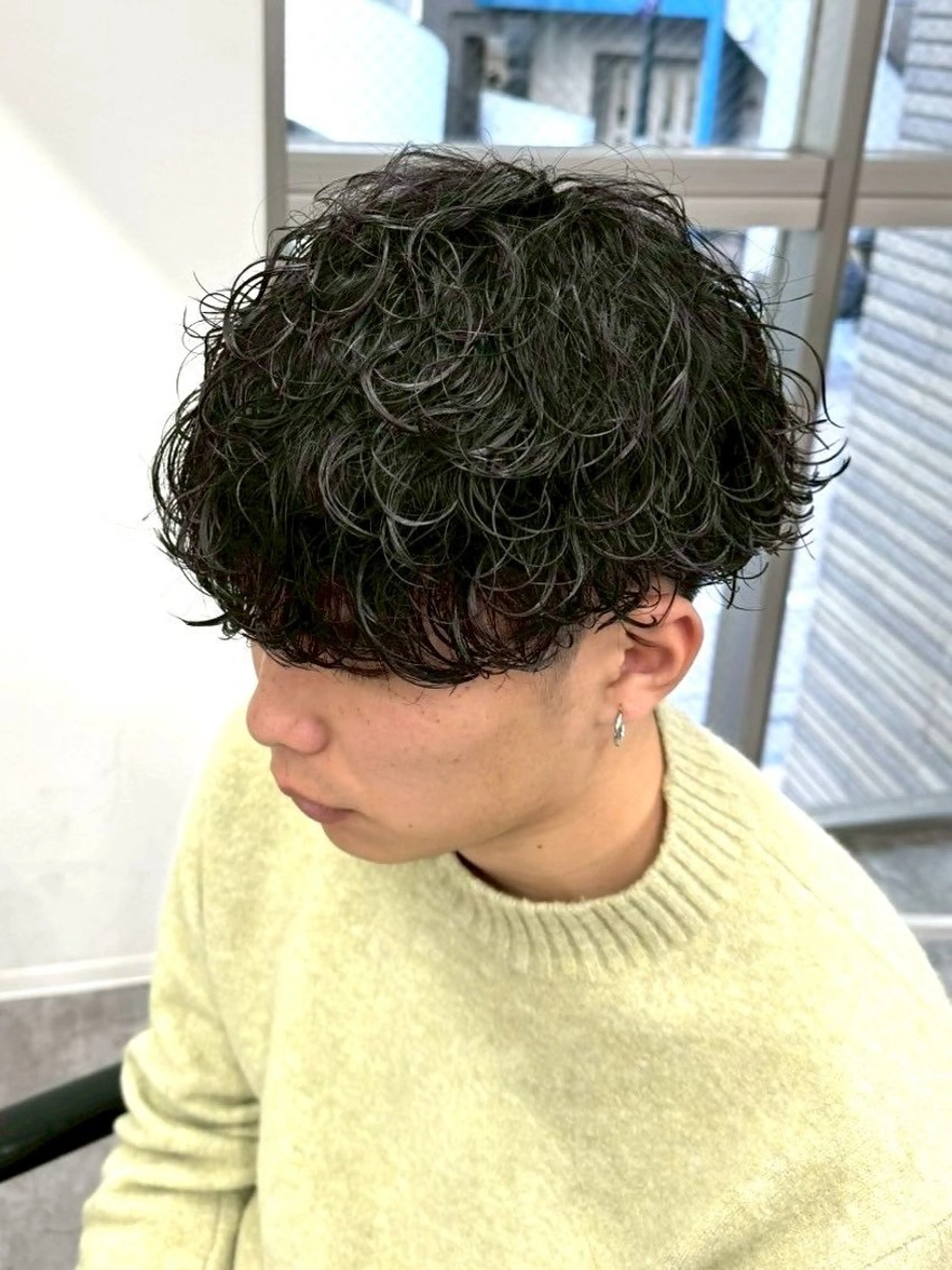 パーマ メンズ フェザーの鬼 🇰🇷yutoのヘアスタイル