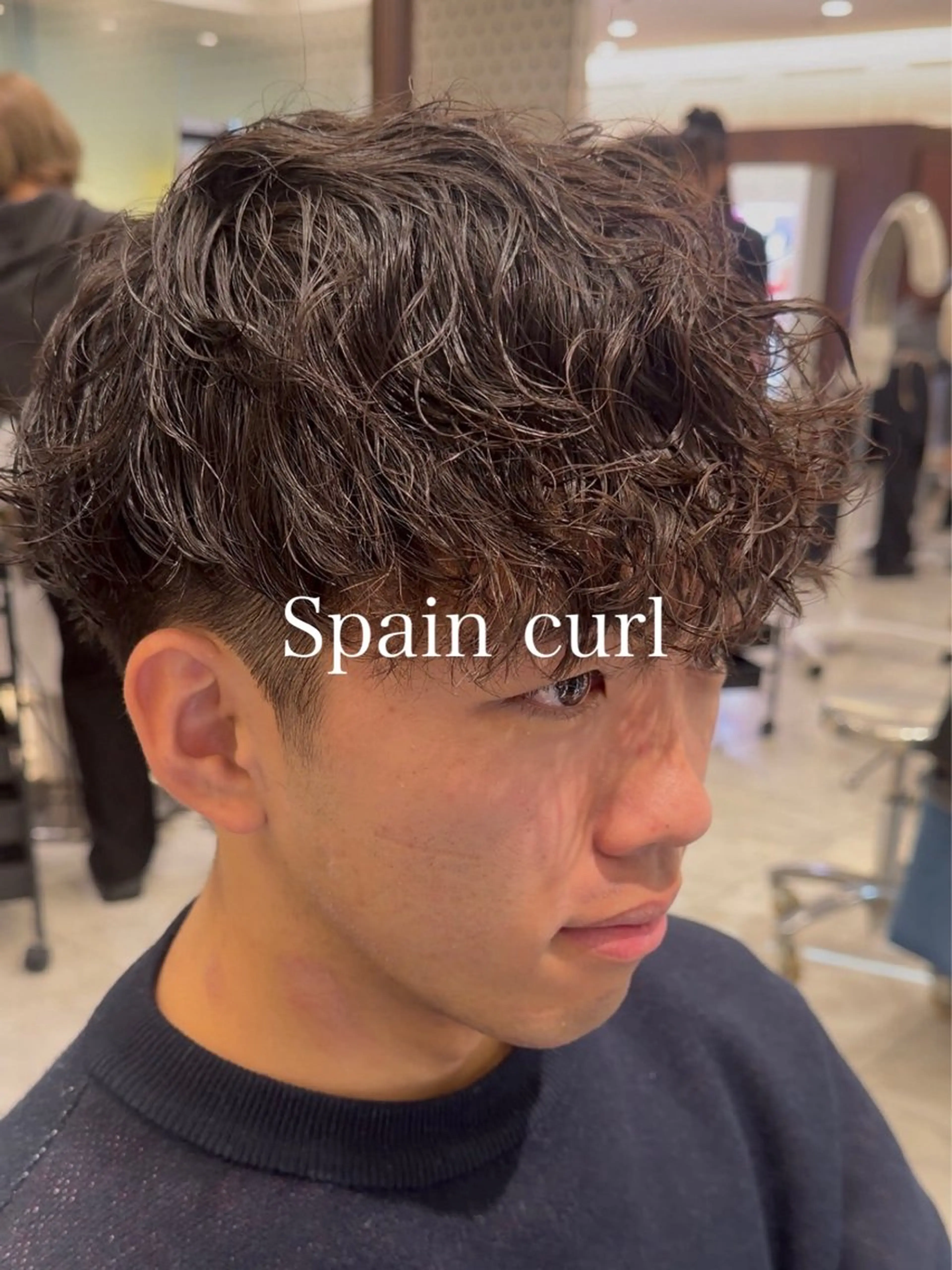 メンズ メンズパーマ スペインカール カット パーマ 🎸大人メンズ｜ パーマ特化ren🎸のヘアスタイル
