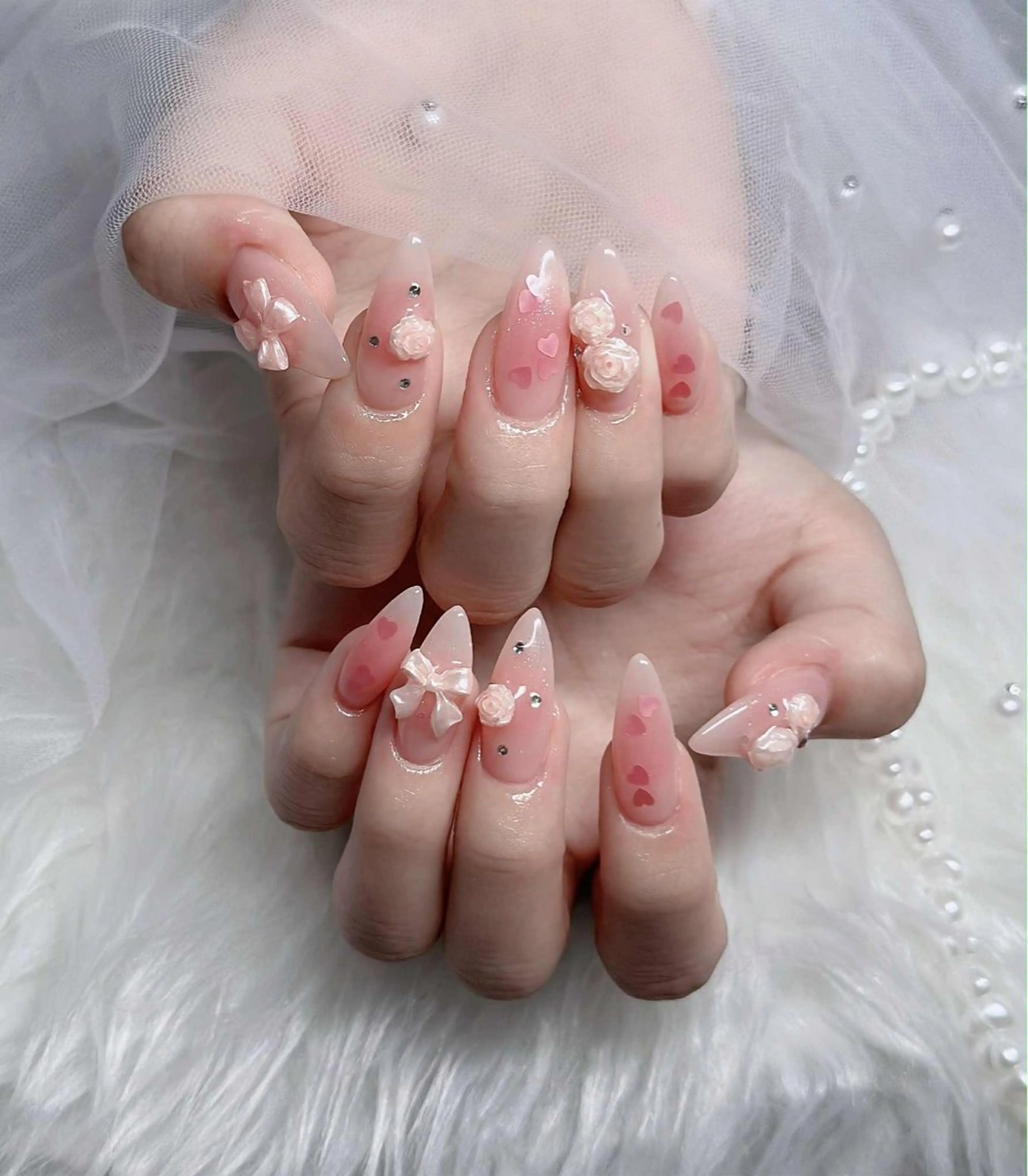 ネイル フレンチネイル ジェルネイル ガラスフレンチ ハロウィン ハート ハンドネイル H.baby Nail Salonのネイルデザイン