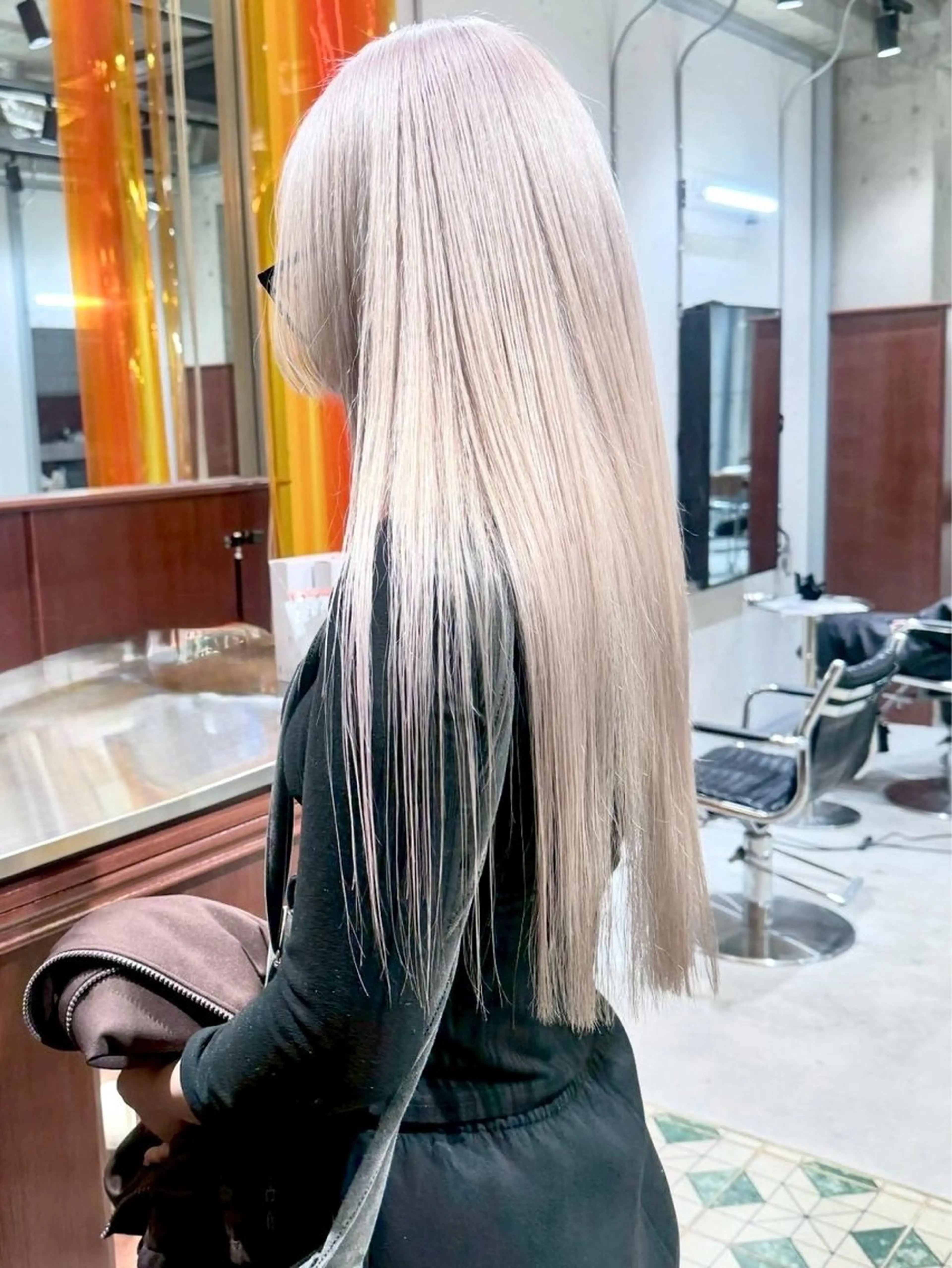 ロング ヘアカラー iris🌙 miyuのヘアスタイル