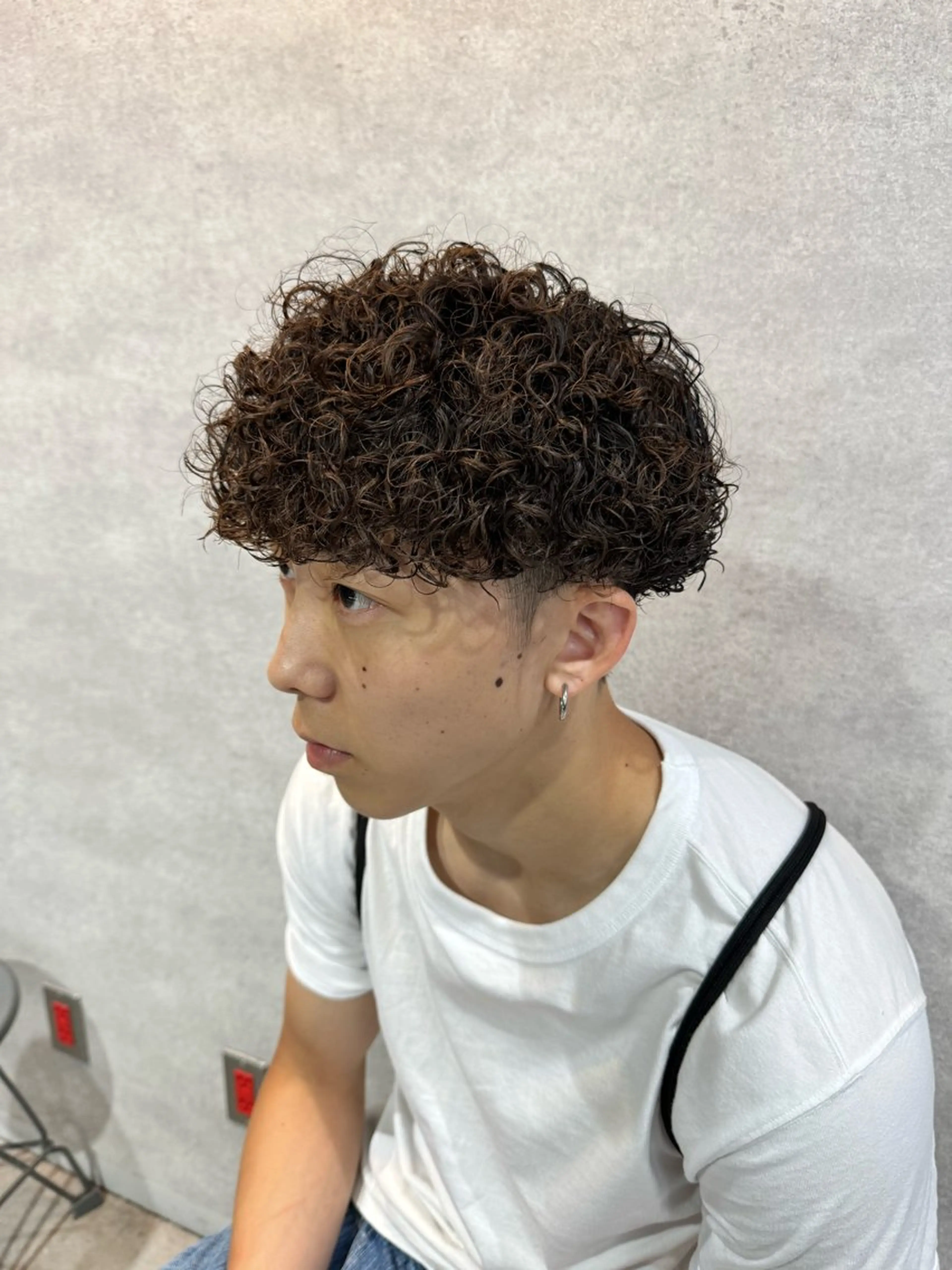 ショート カラー パーマ ヘアアレンジ メンズ センターパート メンズハイライト メンズメッシュ マッシュ メンズパーマ カット パーマ トリートメント ヘッドスパ ヘアセット 仕上がり満足度No. 1🔥BLUCK🔥のヘアスタイル