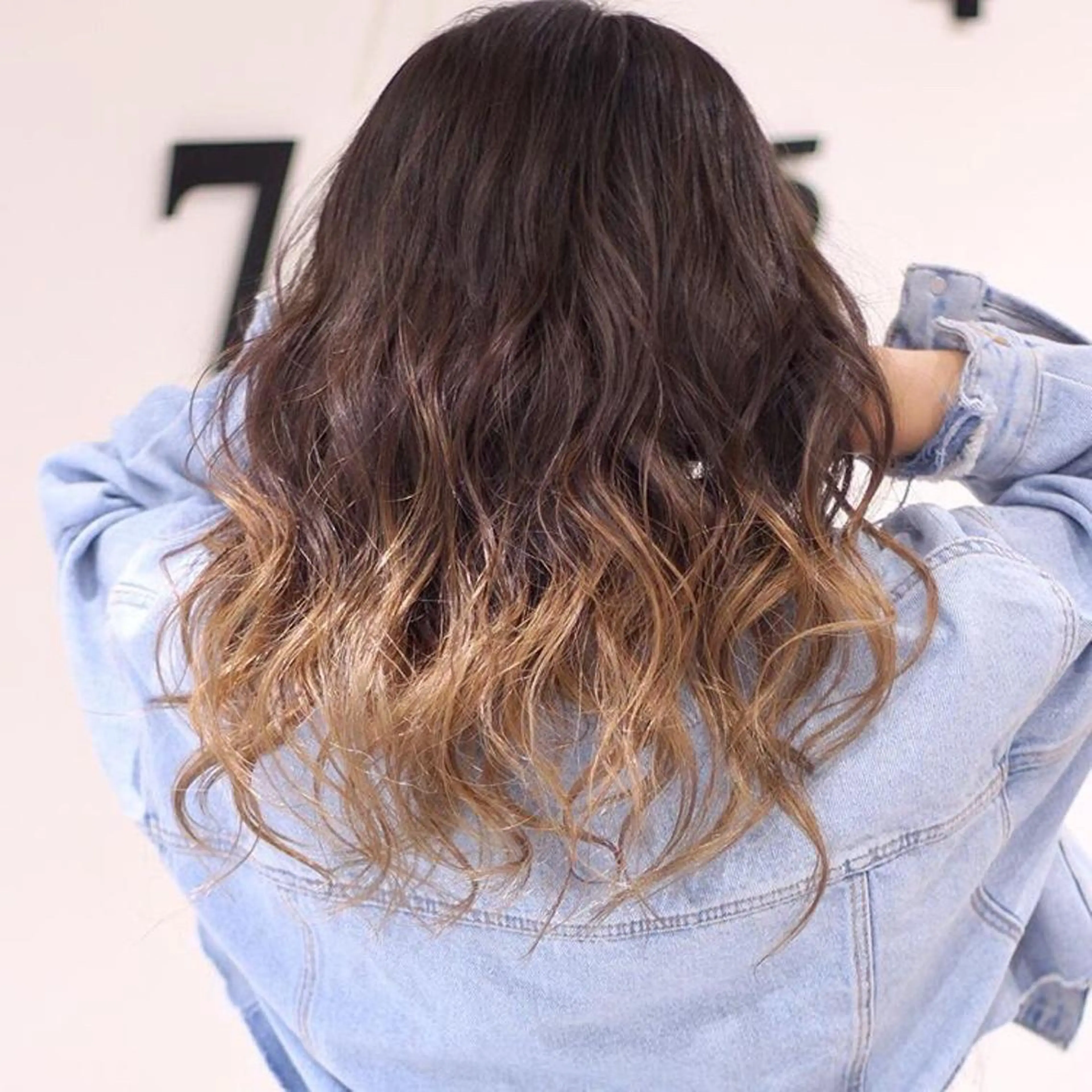 カラー グラデーションカラー 中林 由佳のヘアスタイル